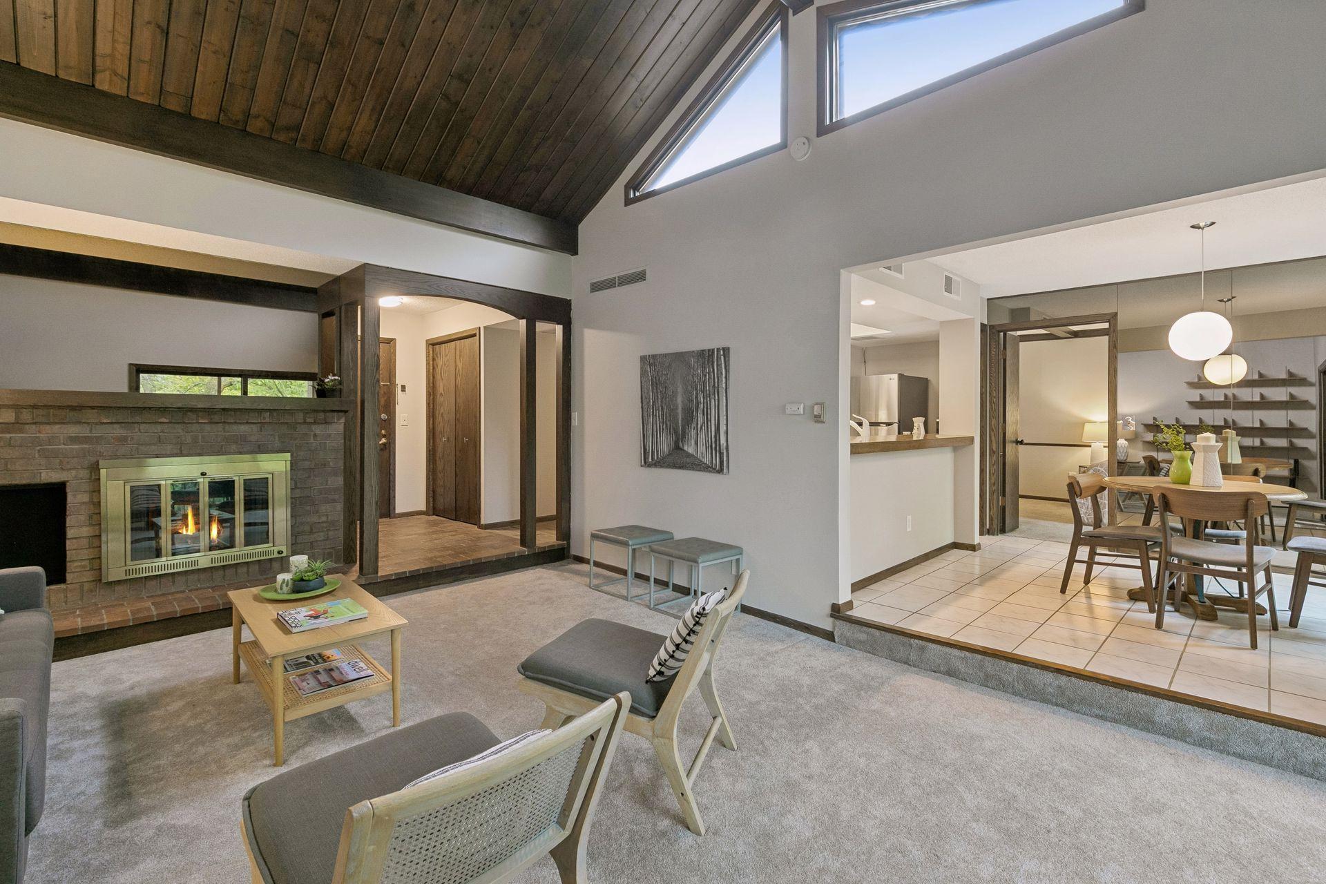 6115 Lincoln Drive Unit 353, Edina MN 55436