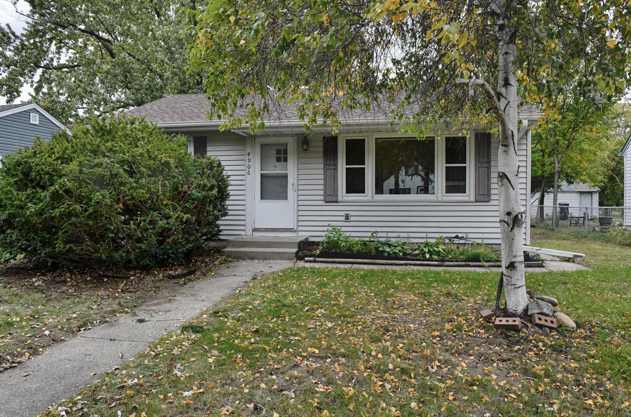4906 Thomas Avenue N, Minneapolis MN 55430