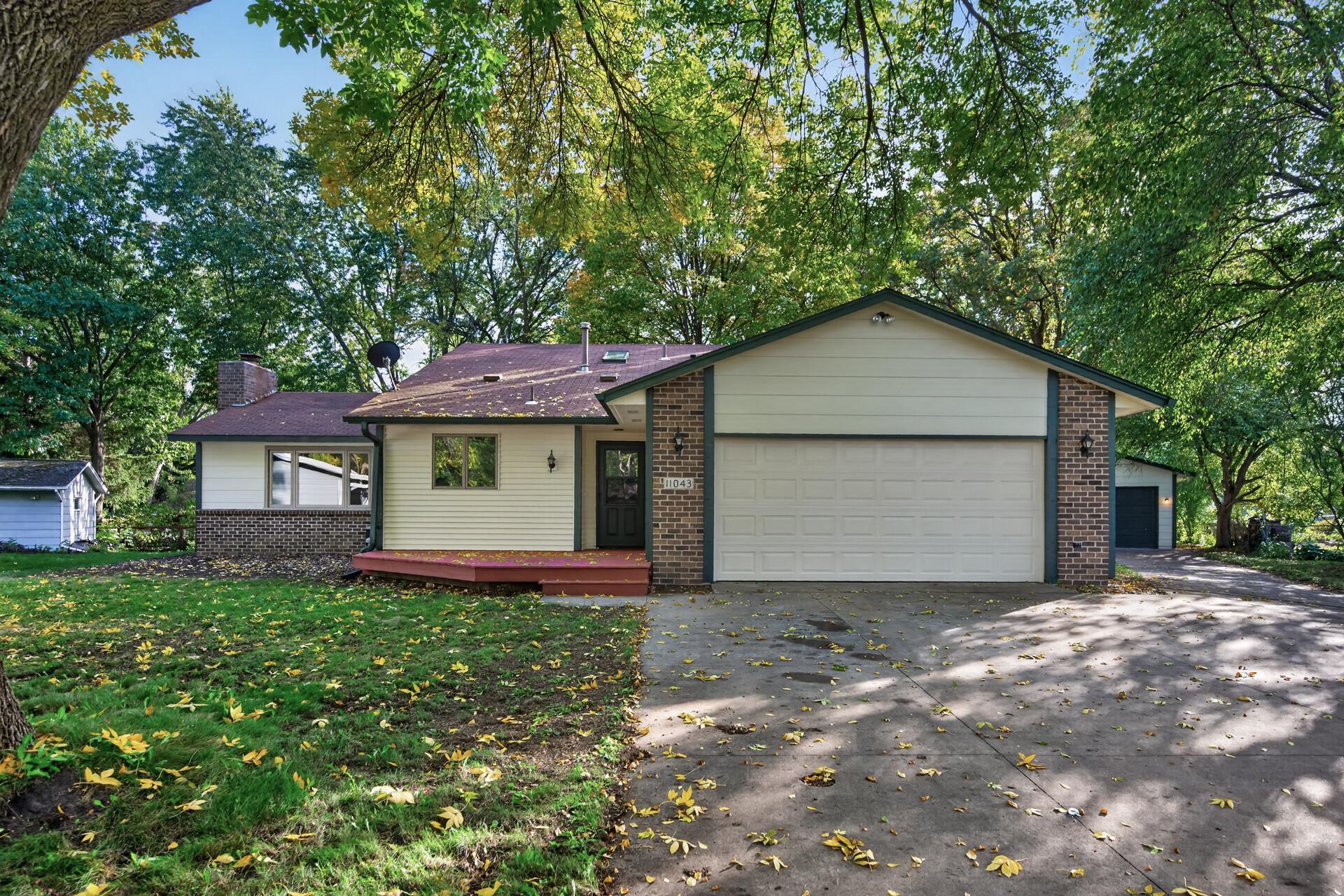 11043 98th Place N, Maple Grove MN 55369