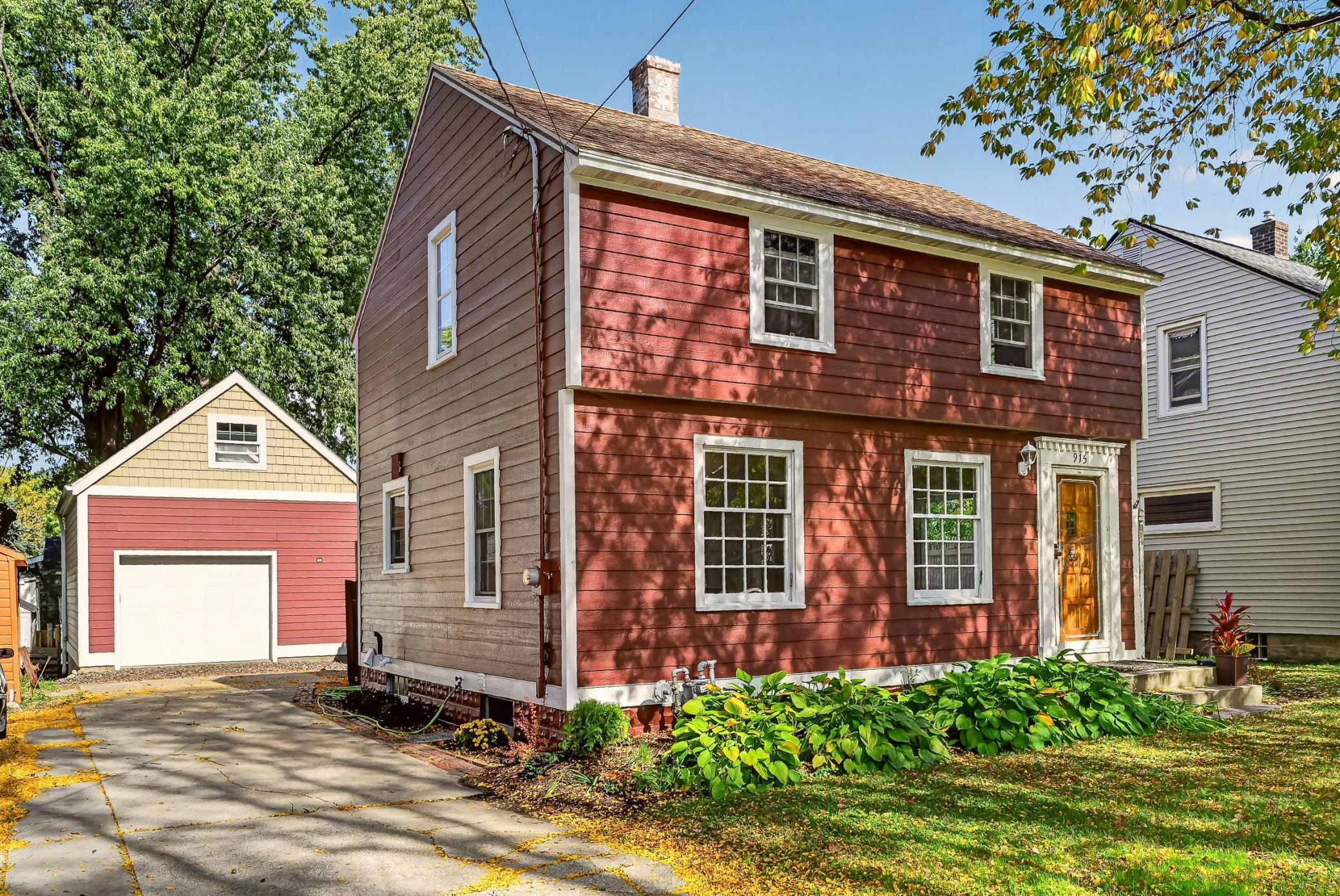 915 9 1/2 Street SE, Rochester MN 55904