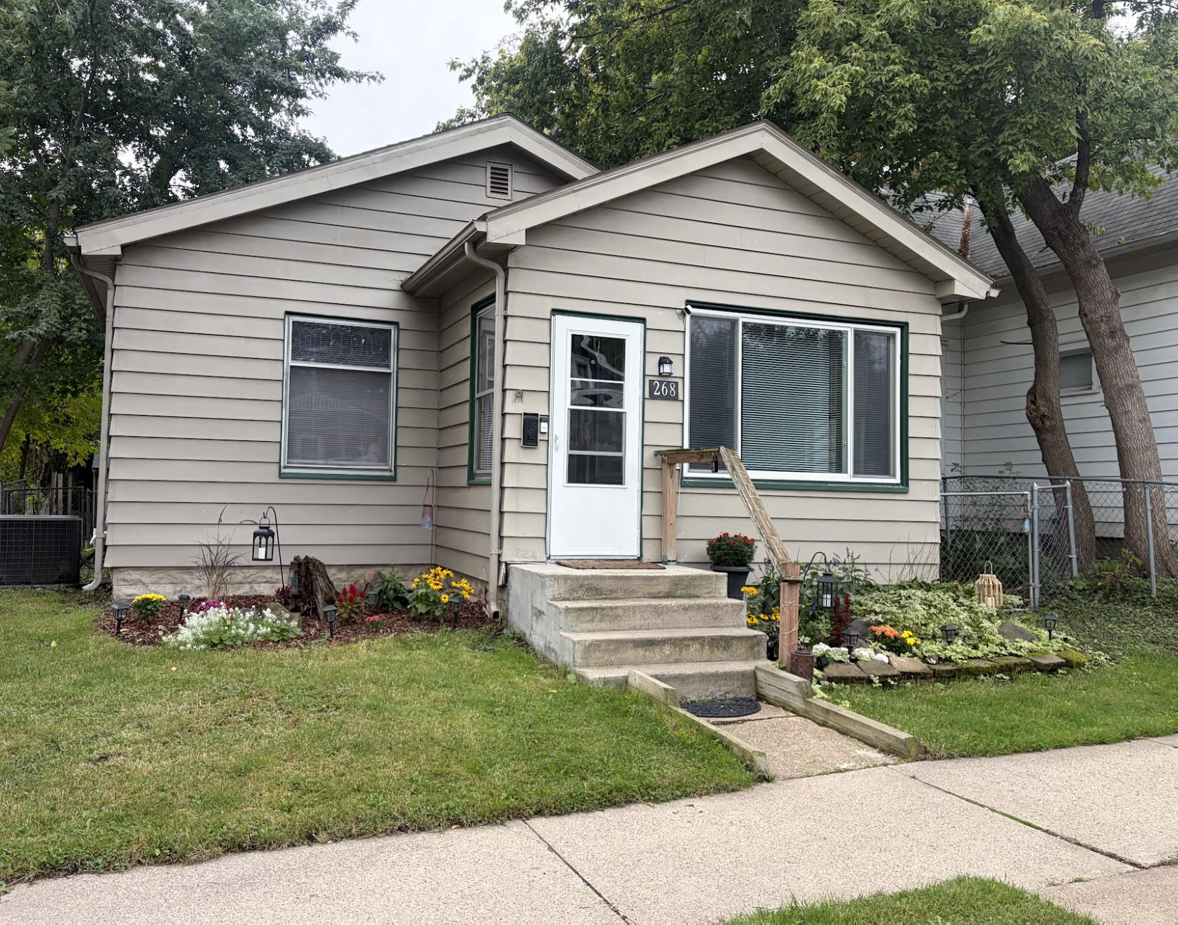 268 Sidney Street E, Saint Paul MN 55107