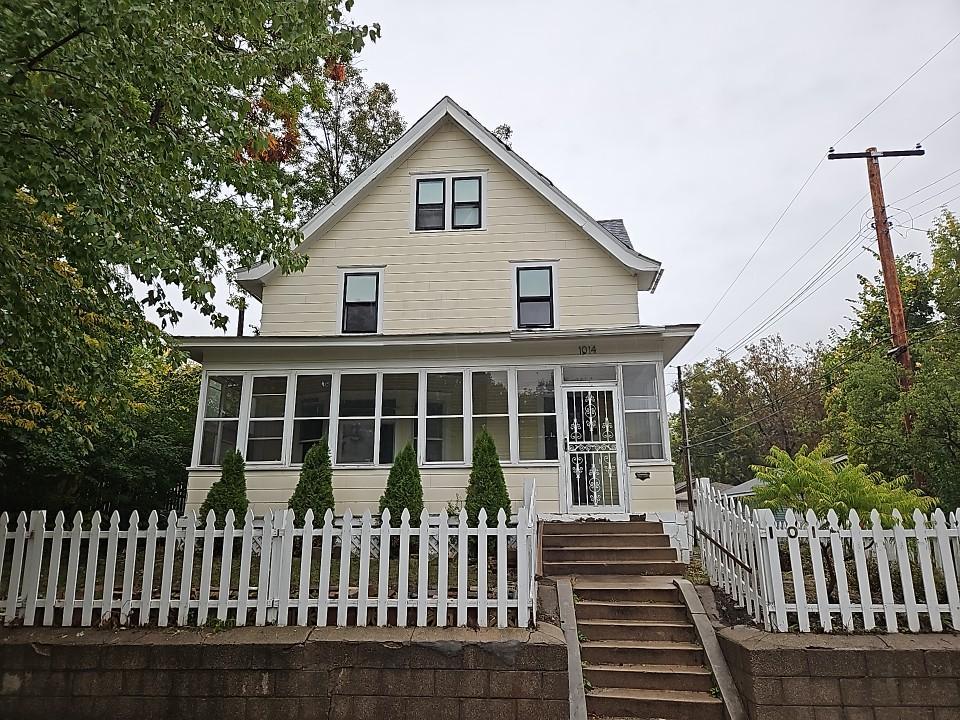 1014 25th Avenue N, Minneapolis MN 55411