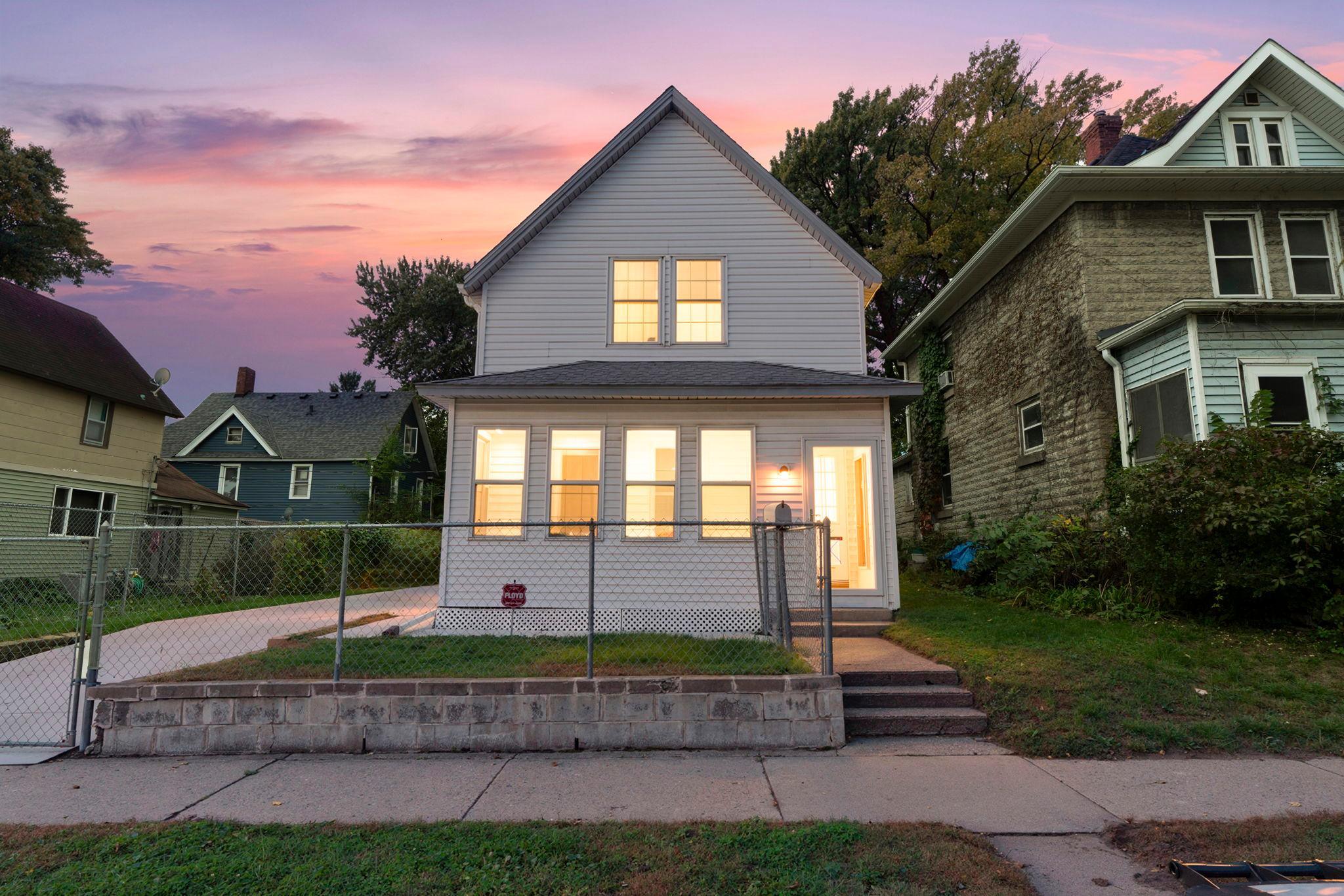 909 Park Street, Saint Paul MN 55117