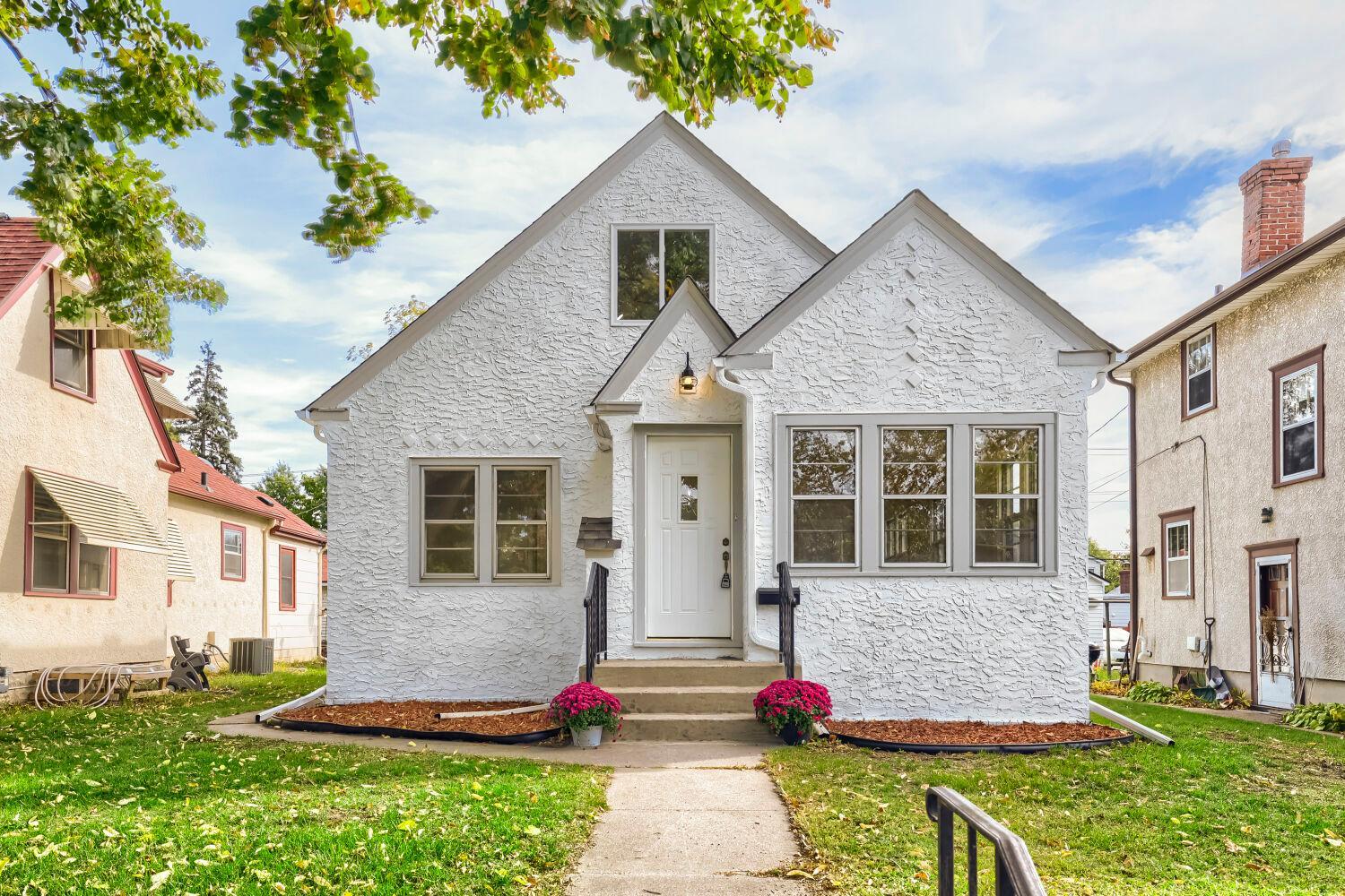 3841 29th Avenue S, Minneapolis MN 55406