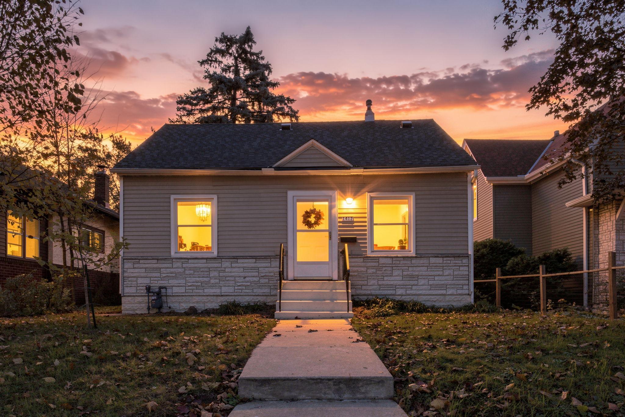 1412 Edgerton Street, Saint Paul MN 55130