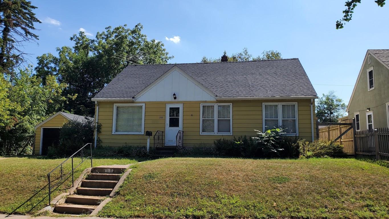 1988 Fremont Avenue E, Saint Paul MN 55119