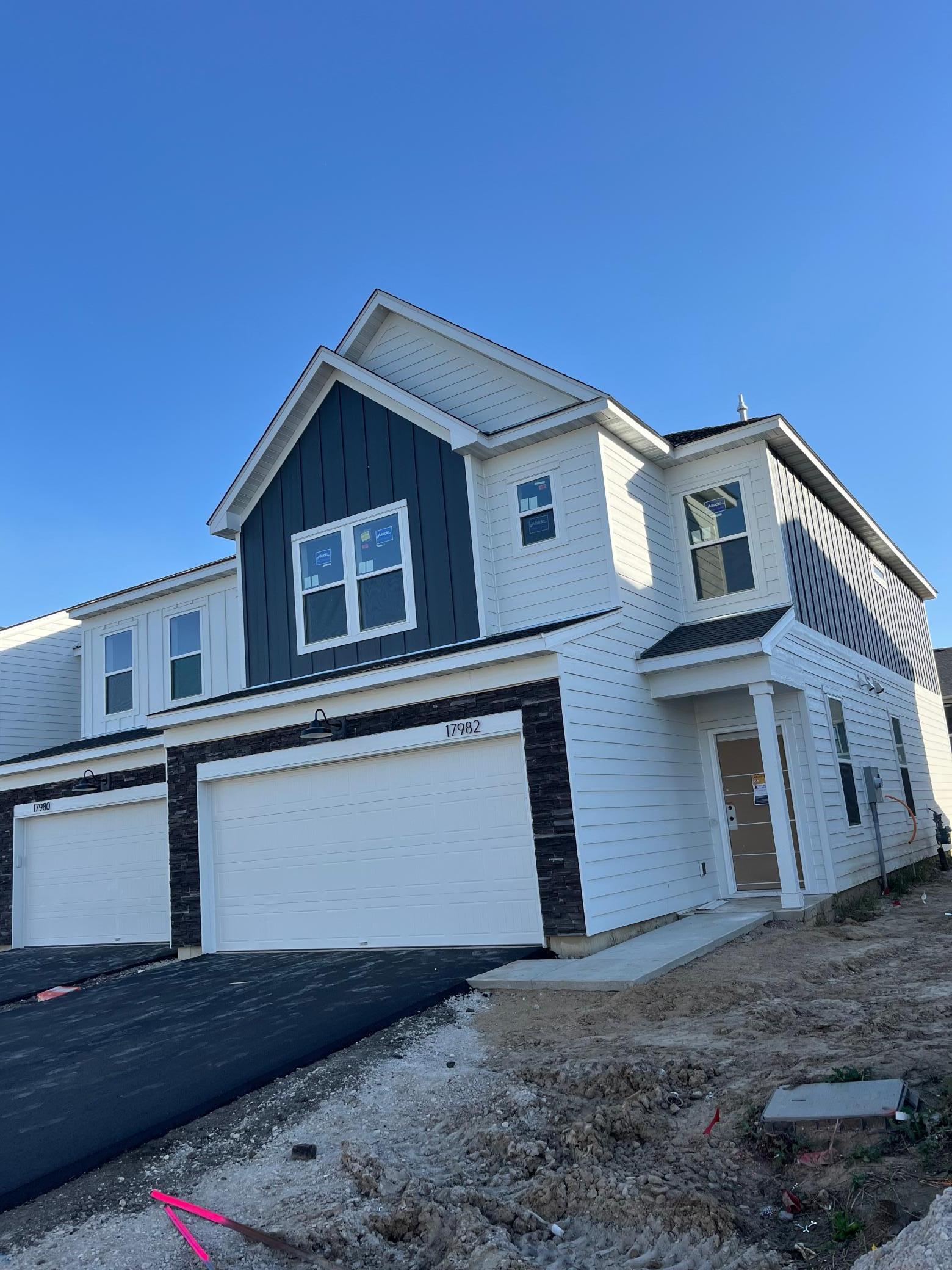 17982 Genoa Drive, Lakeville MN 55044
