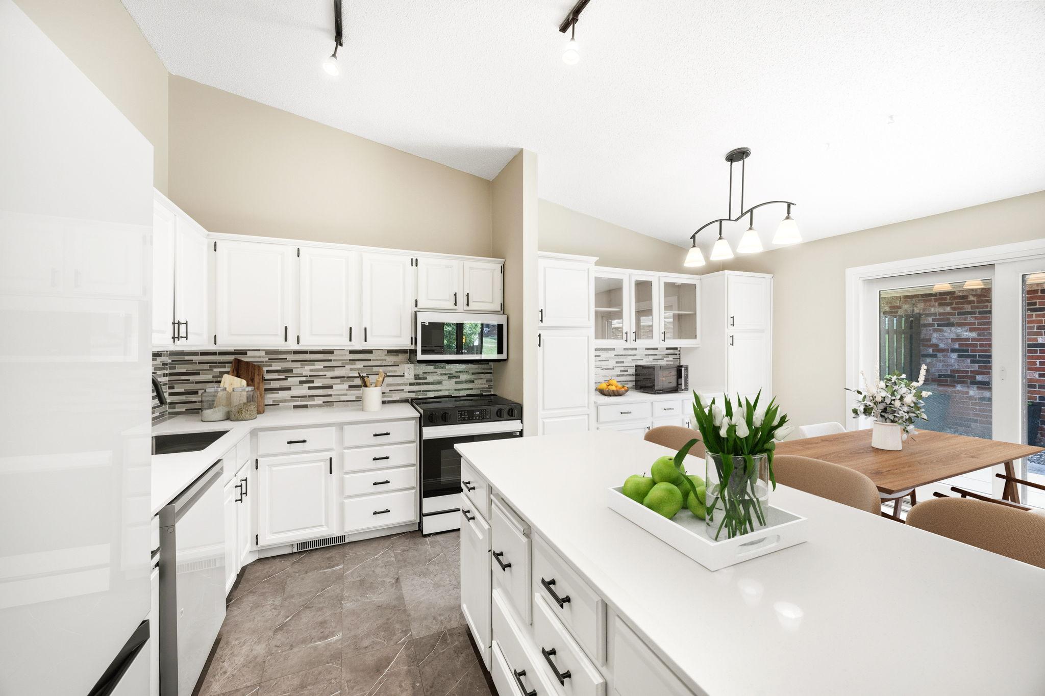 9712 Cimarron Circle, Minnetonka MN 55305