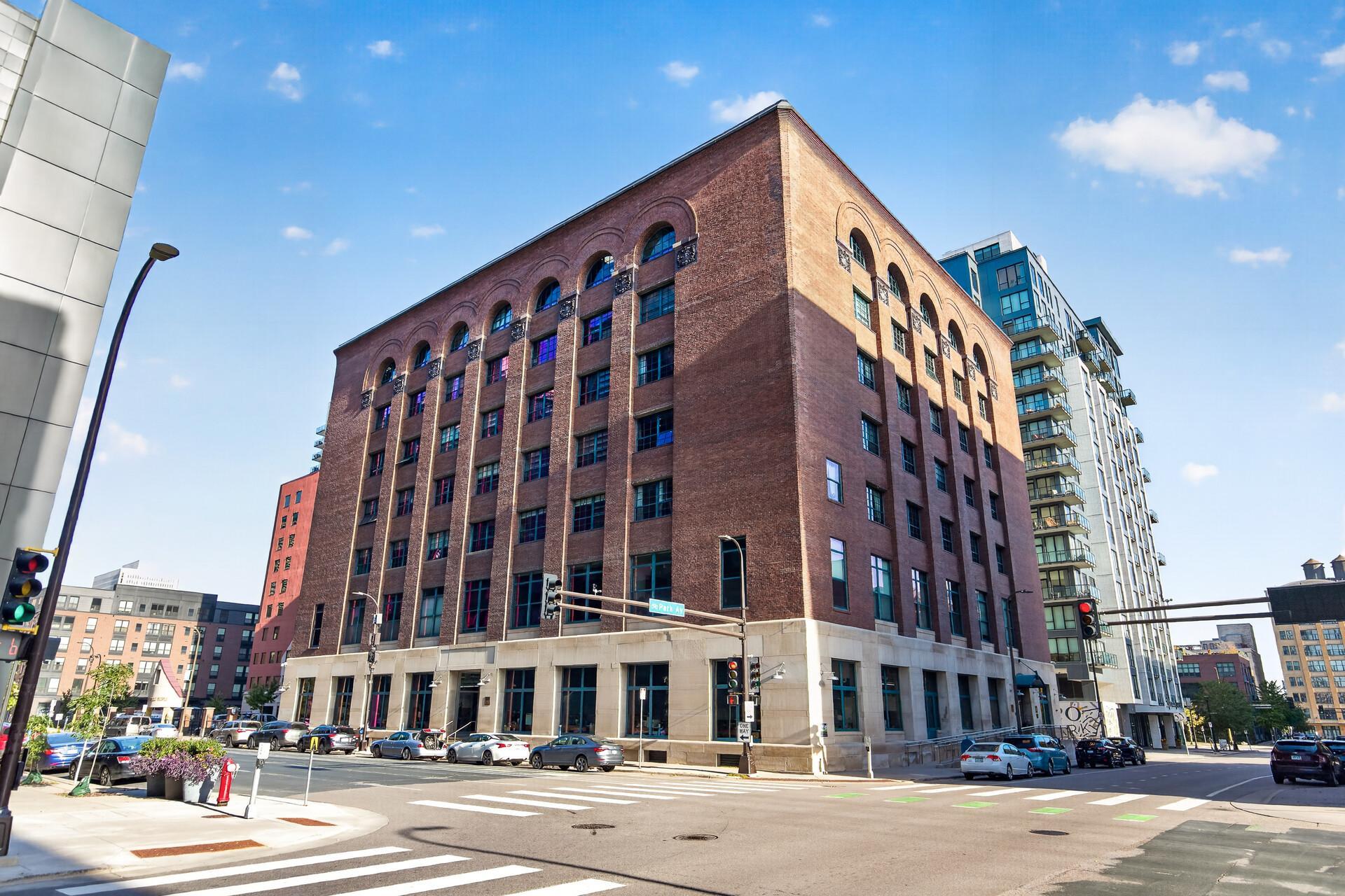 250 Park Avenue Unit 215, Minneapolis MN 55415