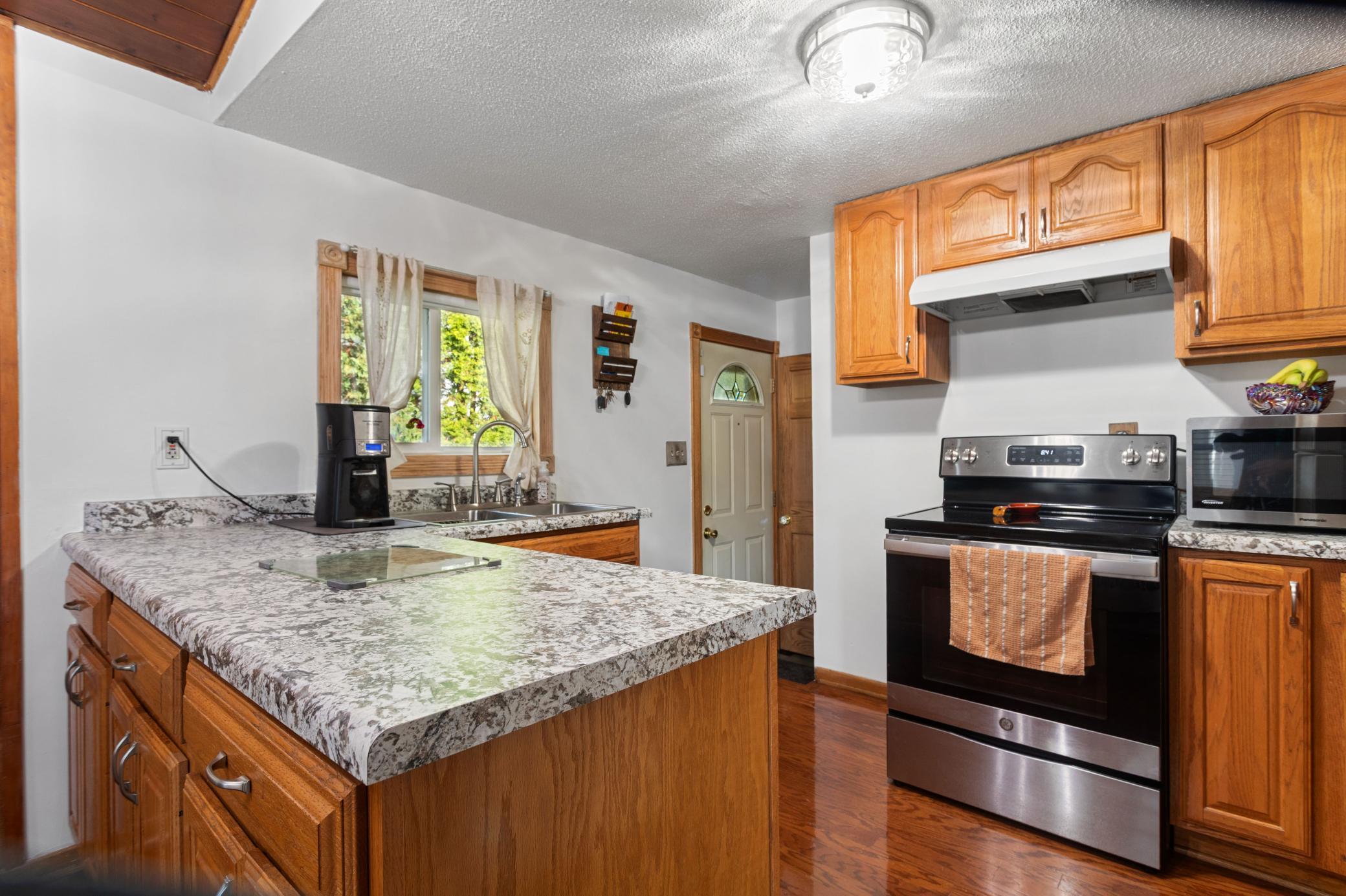 1326 Reaney Avenue, Saint Paul MN 55106