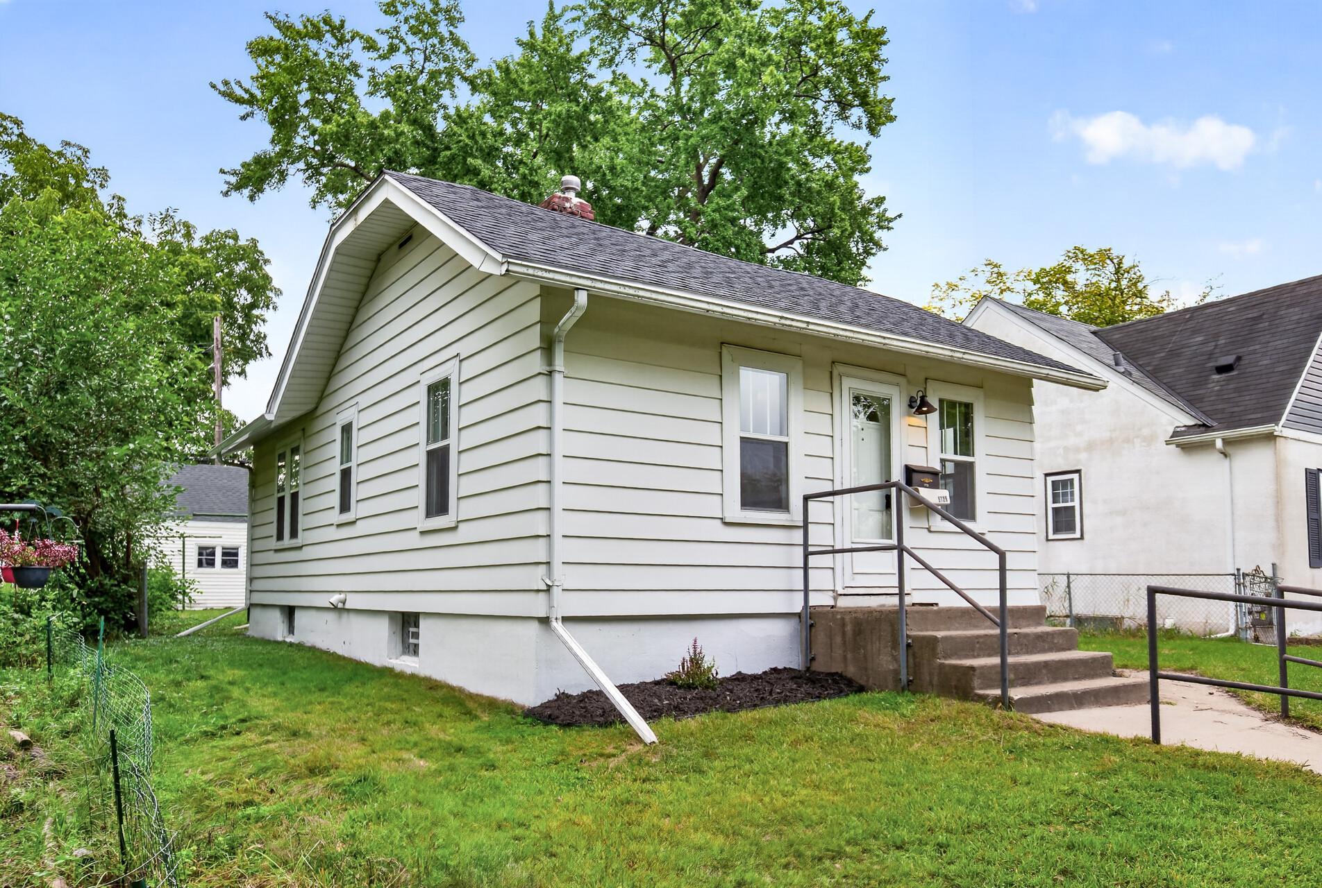 5729 43rd Avenue S, Minneapolis MN 55417
