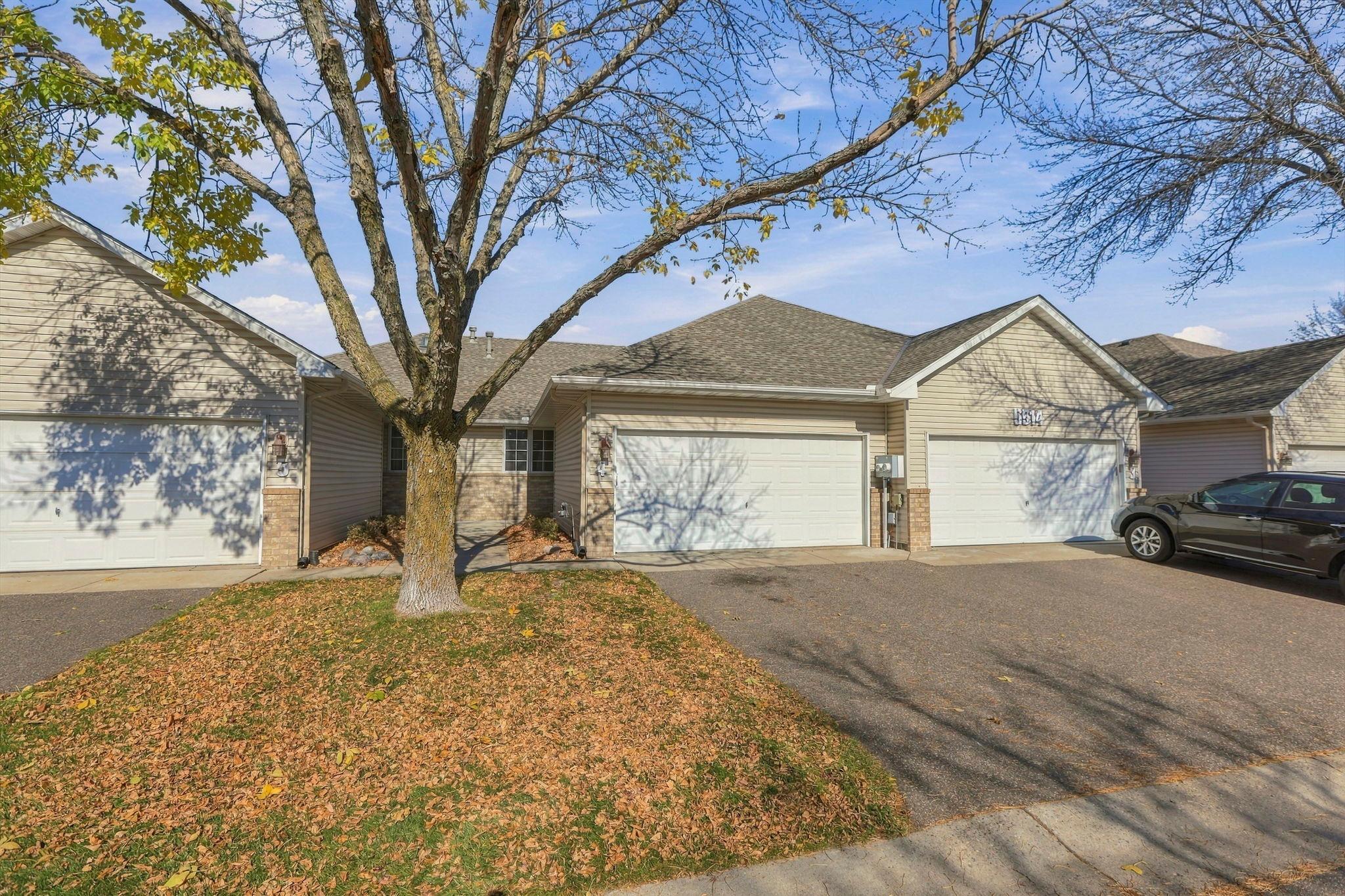 5514 Nathan Lane N Unit 4, Plymouth MN 55442