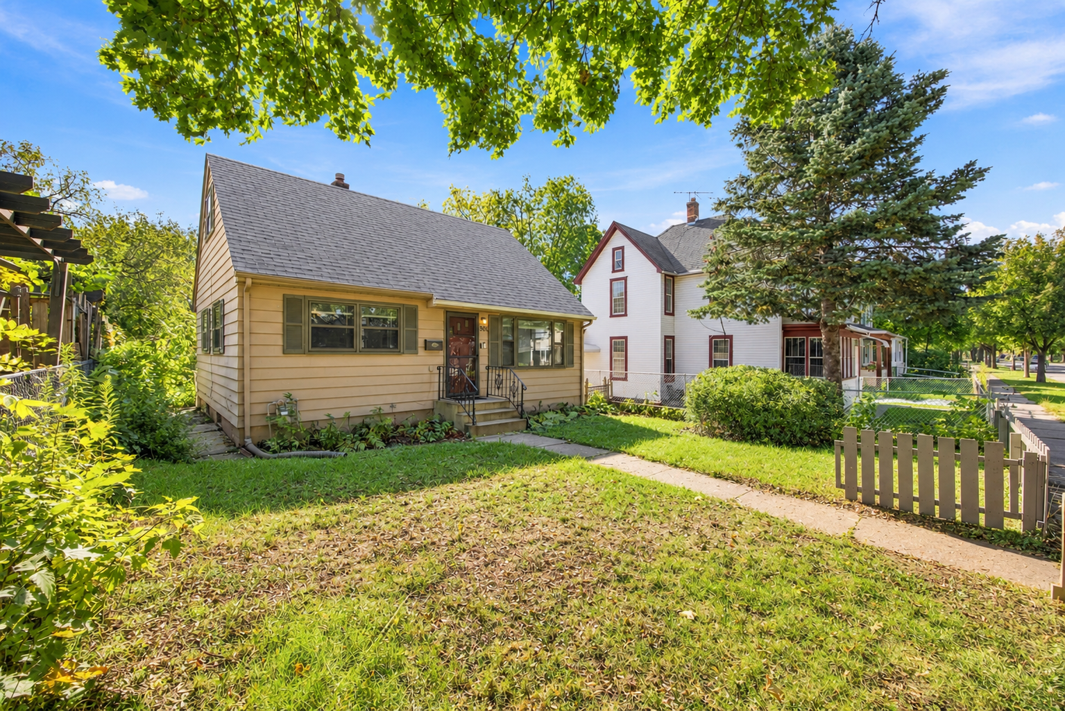 920 Magnolia Avenue E, Saint Paul MN 55106