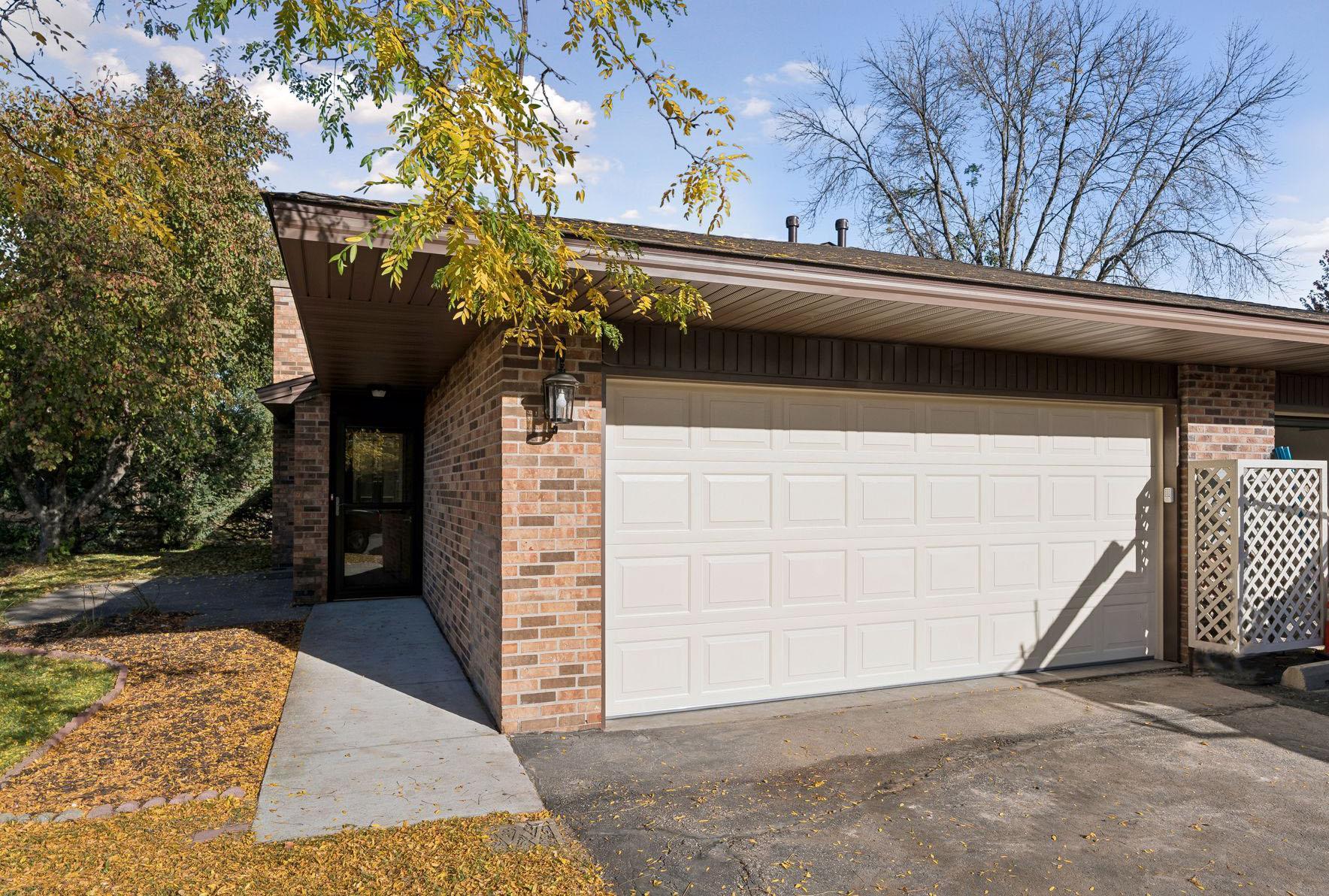 1031 Yuma Lane N, Plymouth MN 55447