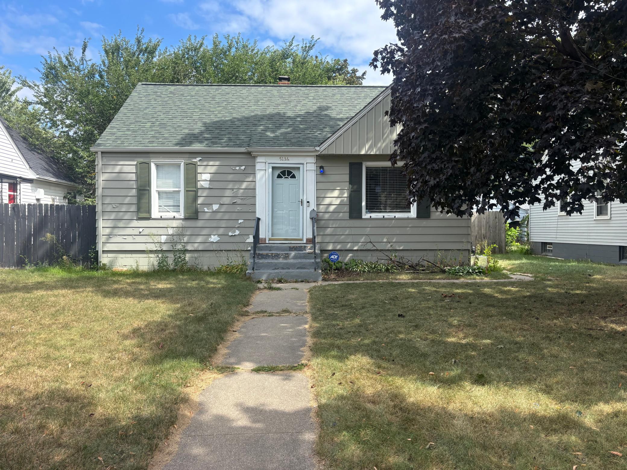5136 Dupont Avenue N, Minneapolis MN 55430