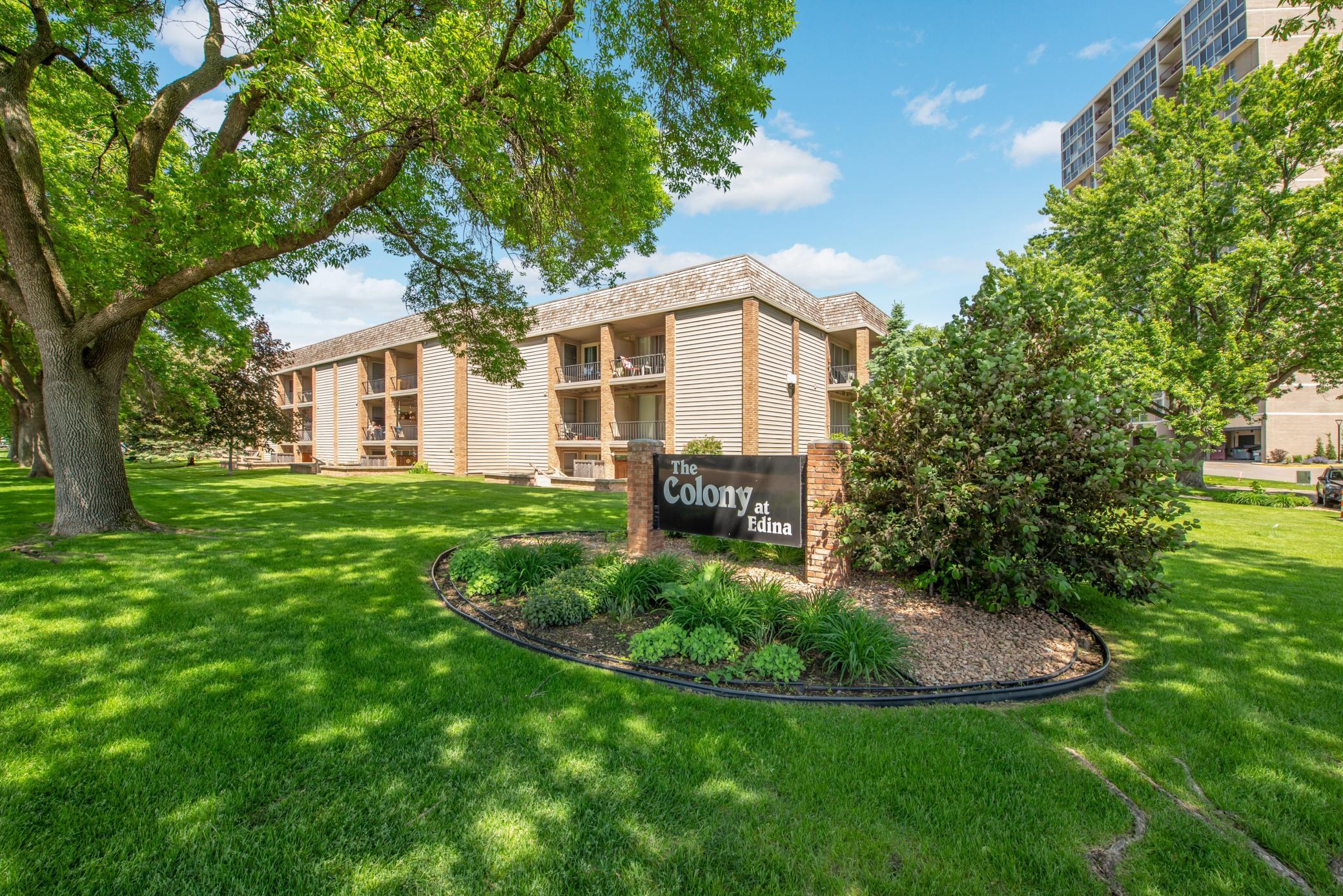 6415 Colony Way Unit 2C, Edina MN 55435