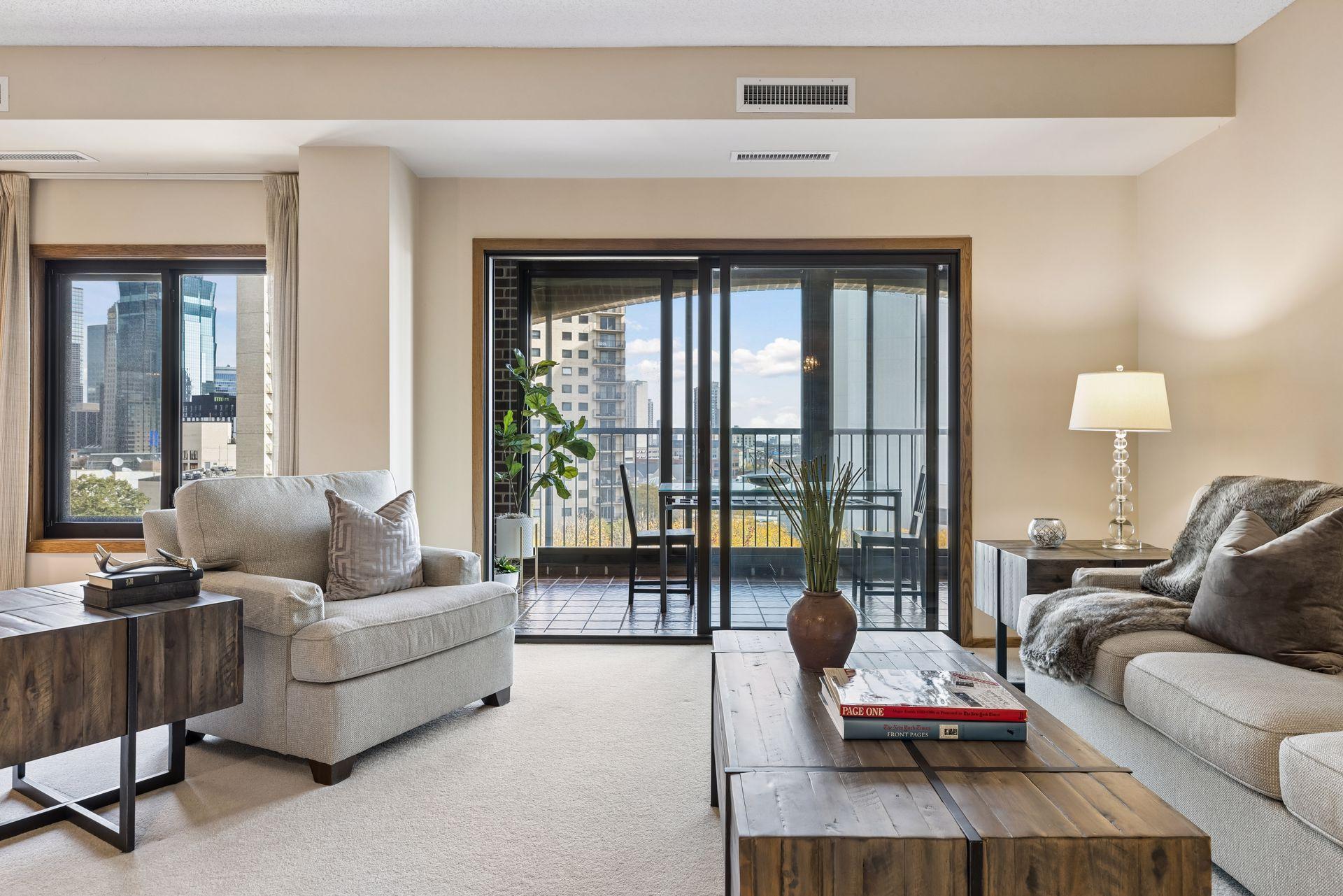 1235 Yale Place Unit 908, Minneapolis MN 55403