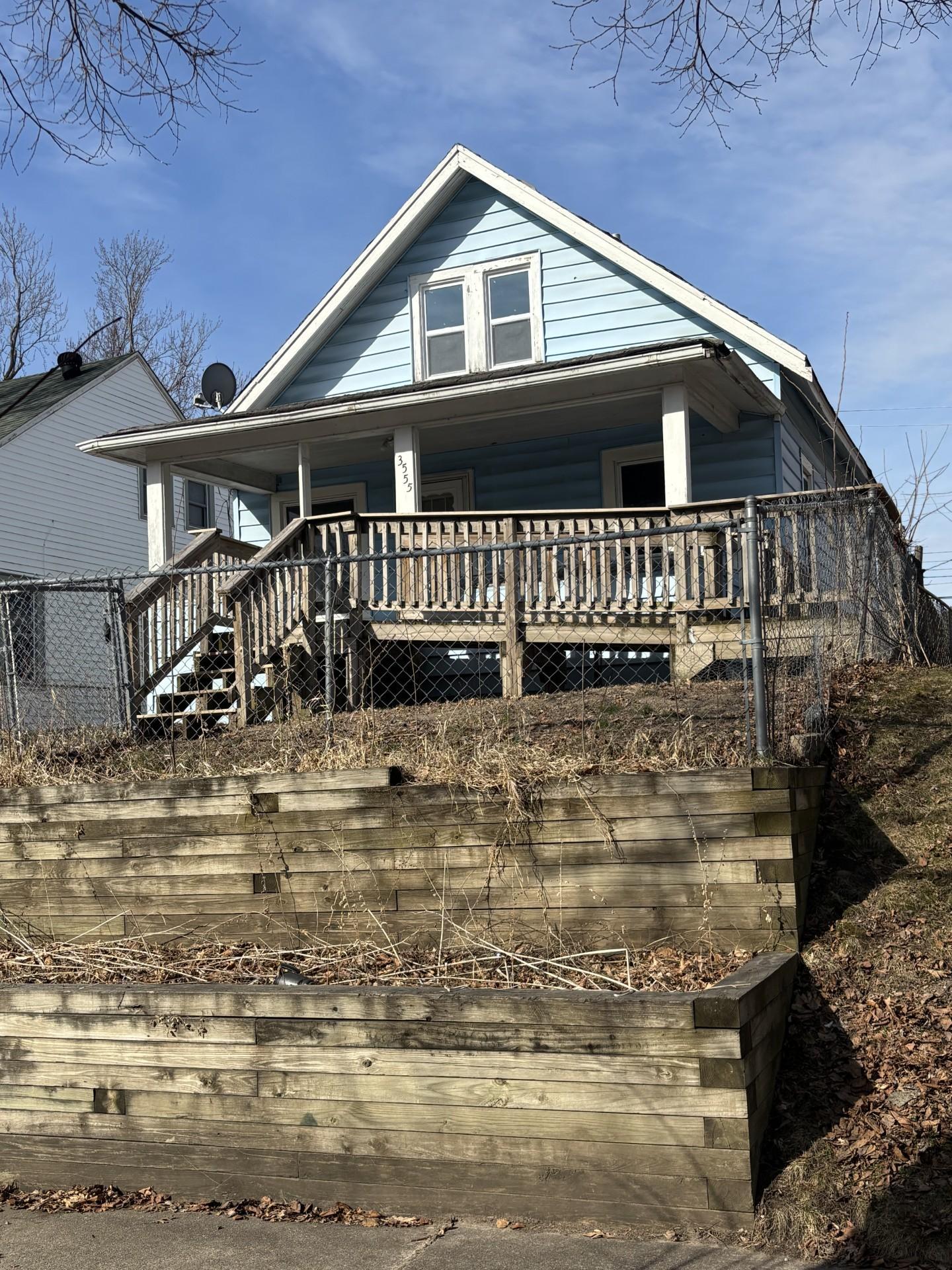 3555 Thomas Avenue N, Minneapolis MN 55412