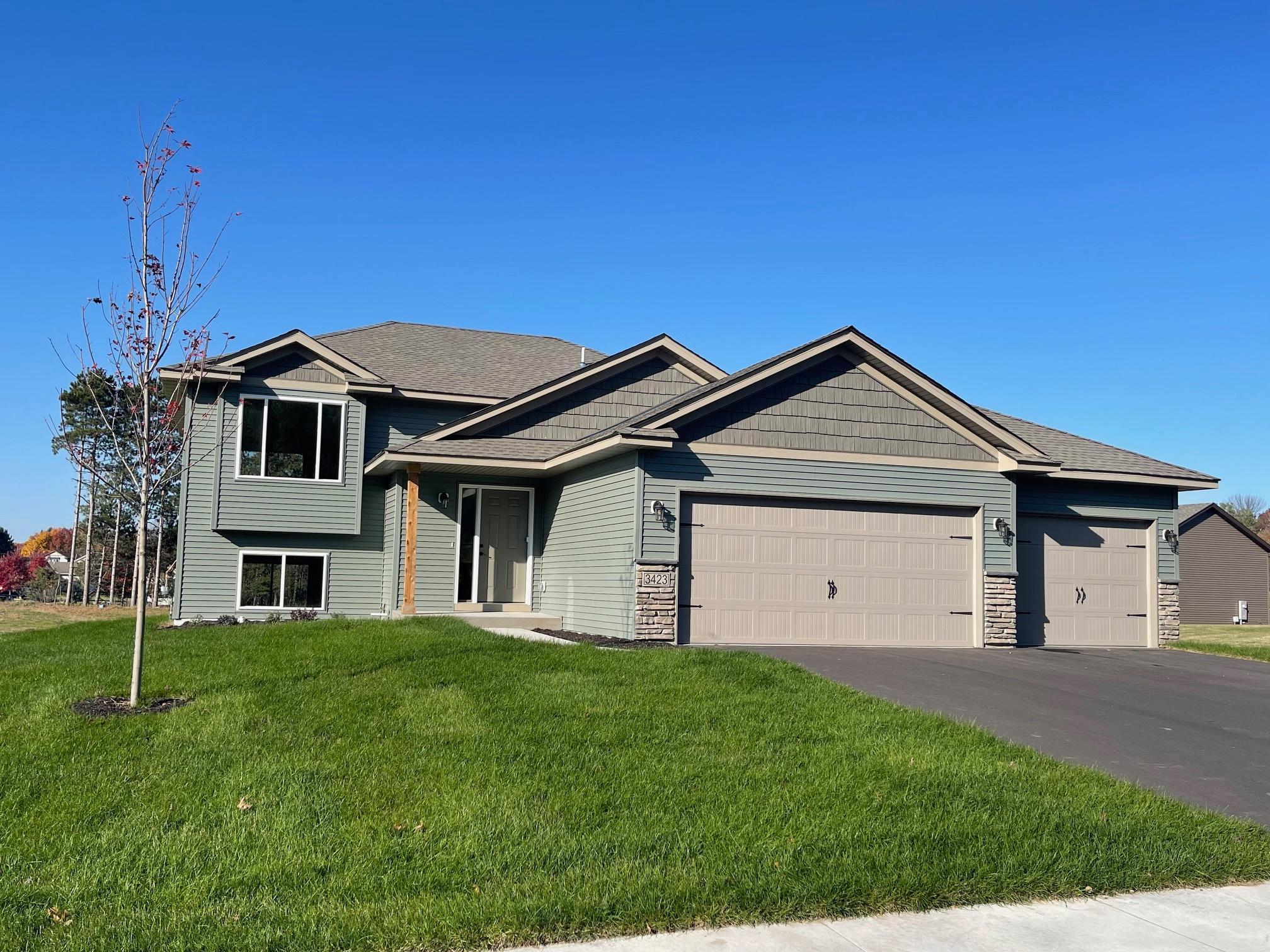 3423 Maple Drive S, Cambridge MN 55008