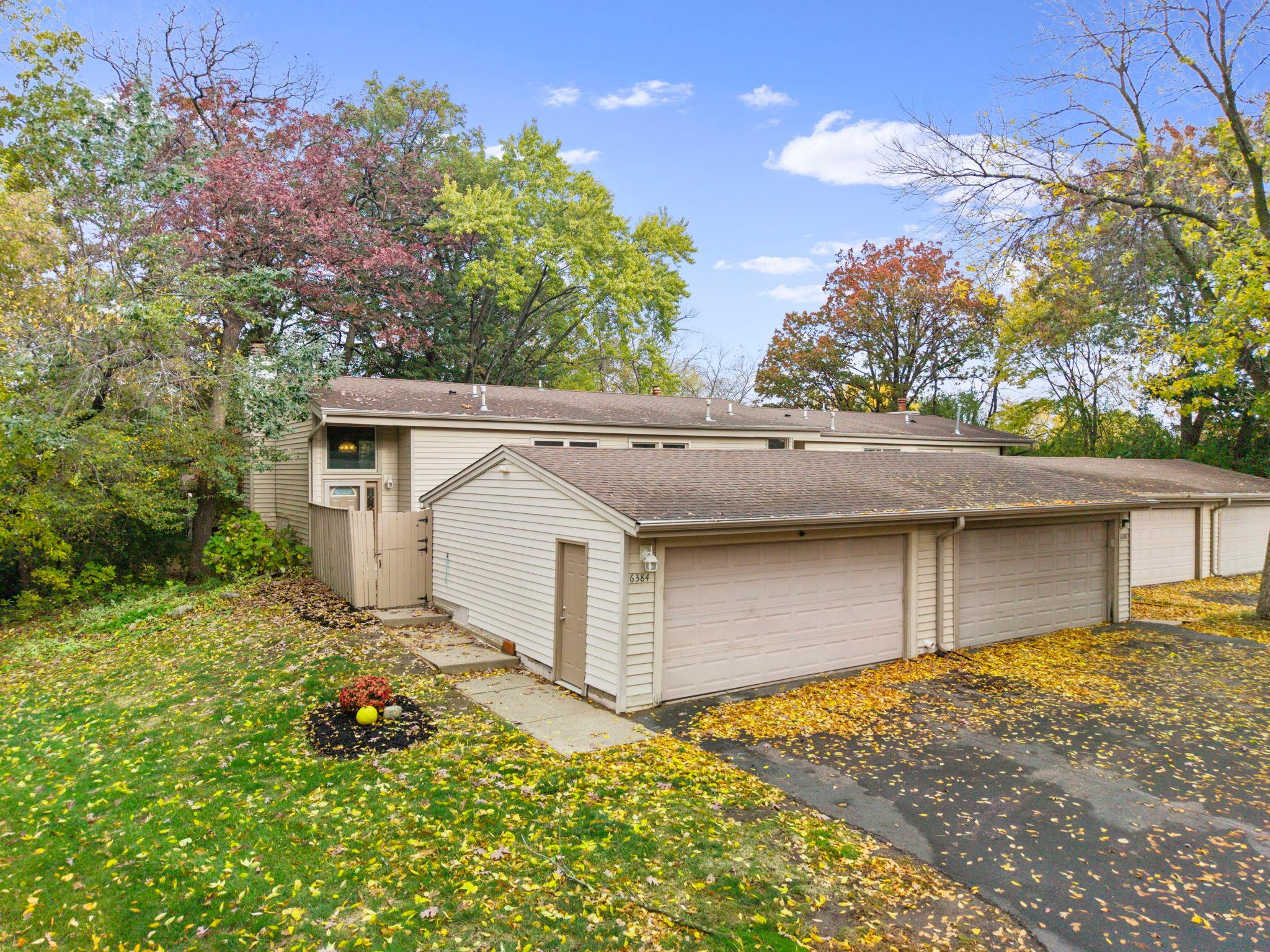 6384 Aspenwood Plaza, Woodbury MN 55125