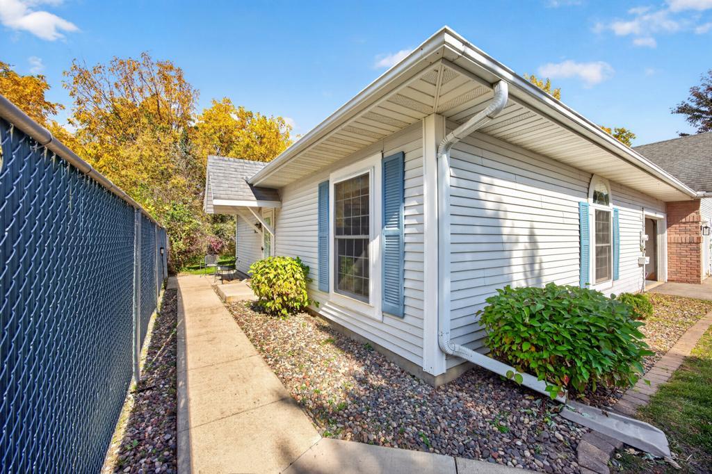 1935 Cabernet Lane NW, Rochester MN 55901
