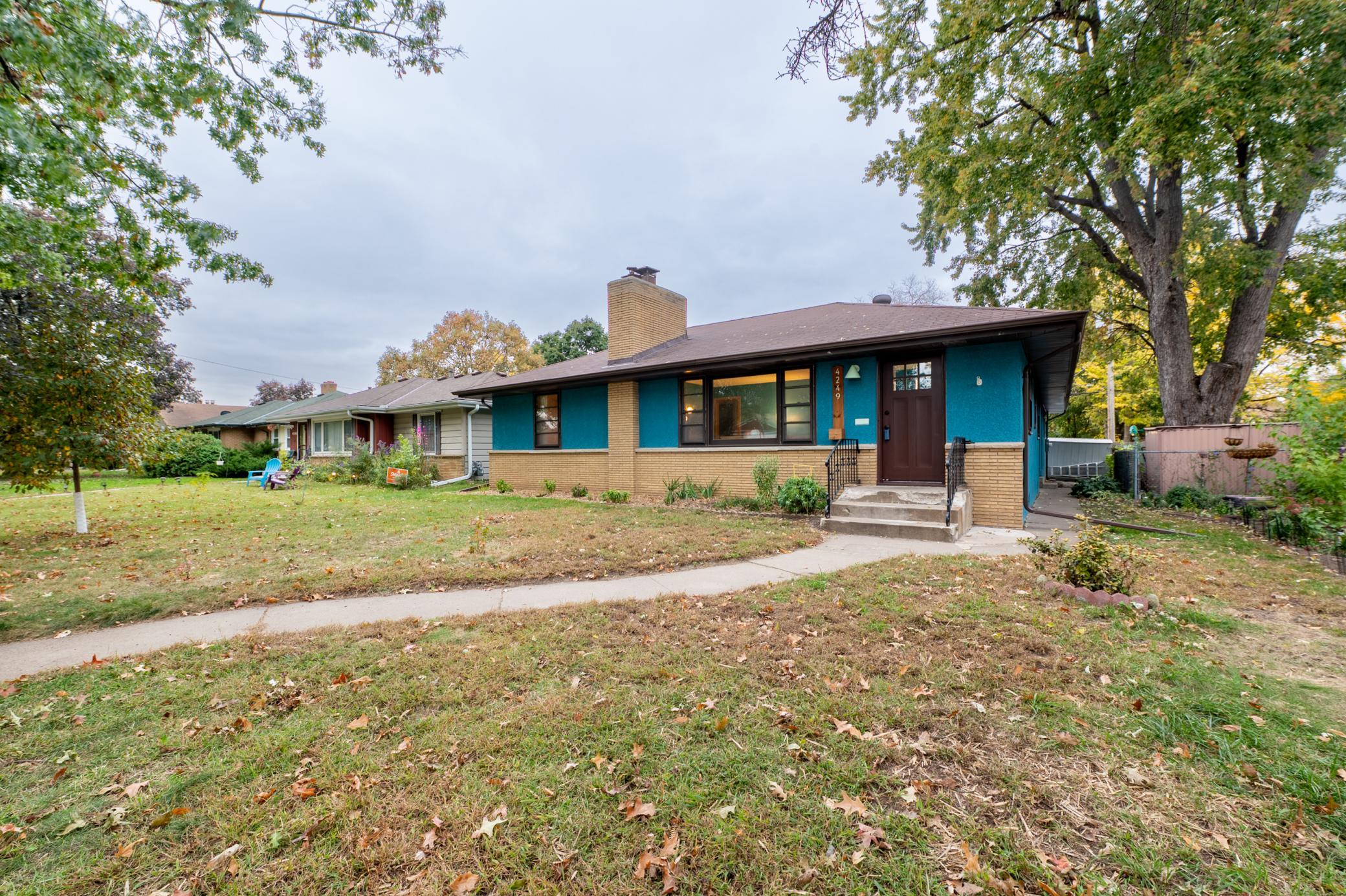 4249 Oliver Avenue N, Minneapolis MN 55412