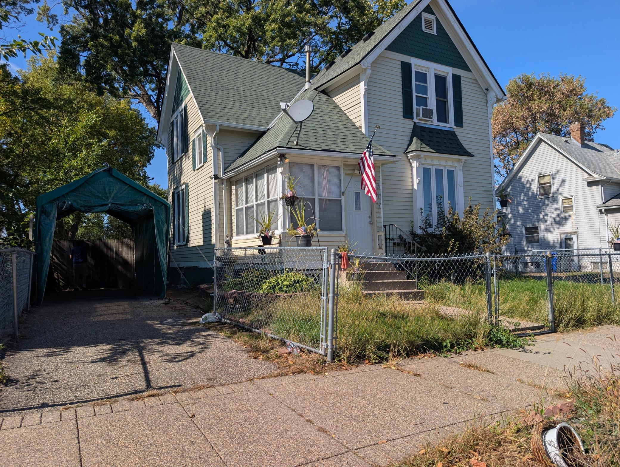 315 Chatsworth Street N, Saint Paul MN 55104