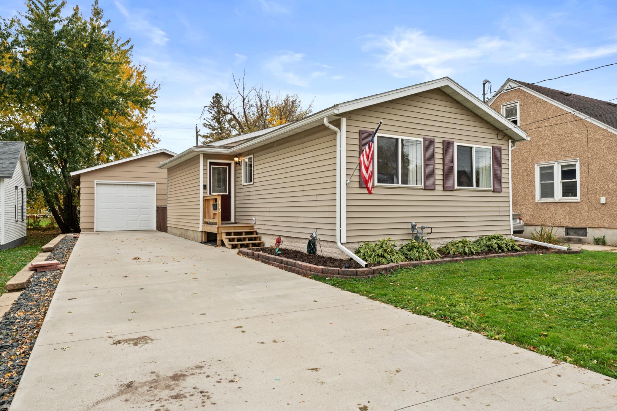 120 11 1/2 Street SE, Rochester MN 55904