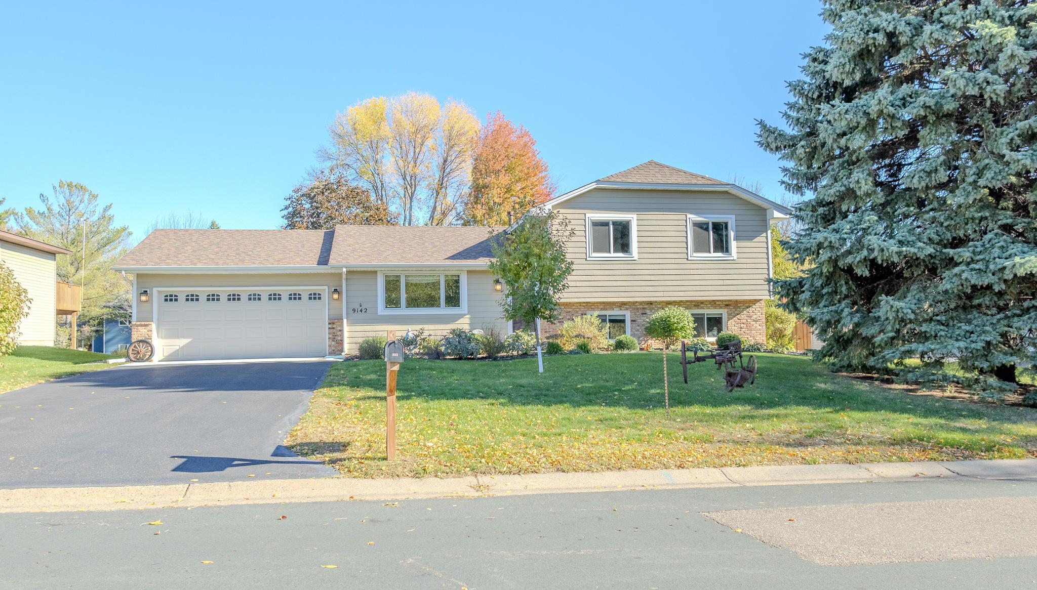 9142 Lanewood Lane N, Maple Grove MN 55369