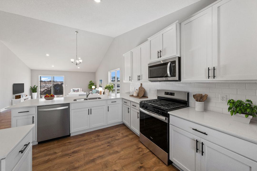 1638 Shasta Drive, Shakopee MN 55379