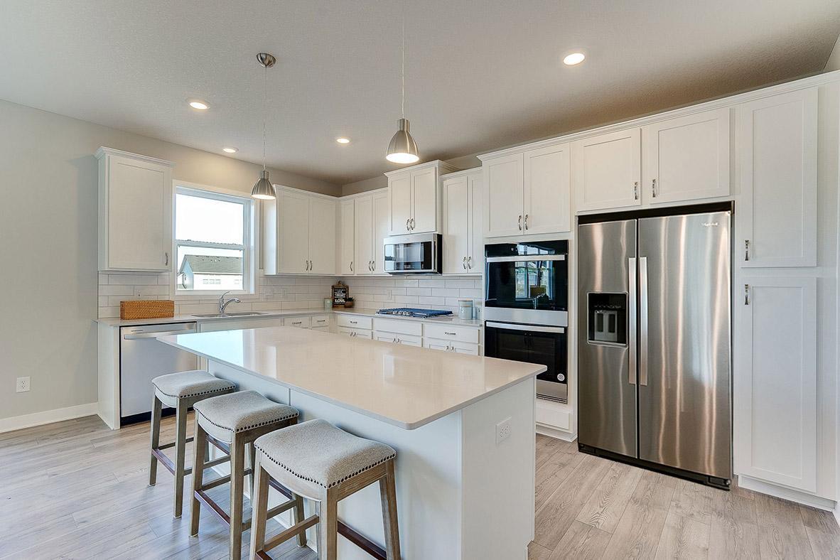 1931 Shady View Court, Shakopee MN 55379