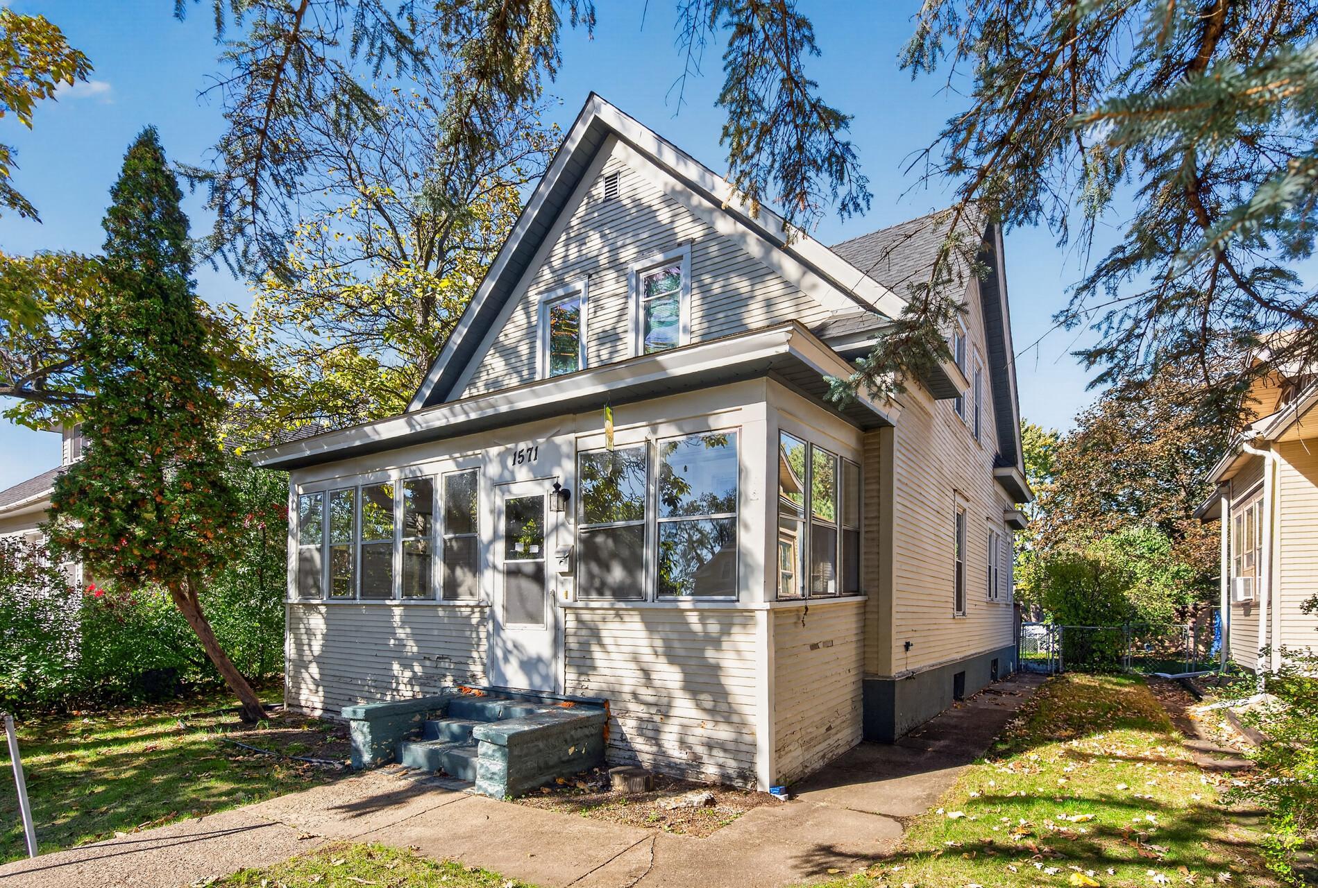 1571 7th Street E, Saint Paul MN 55106