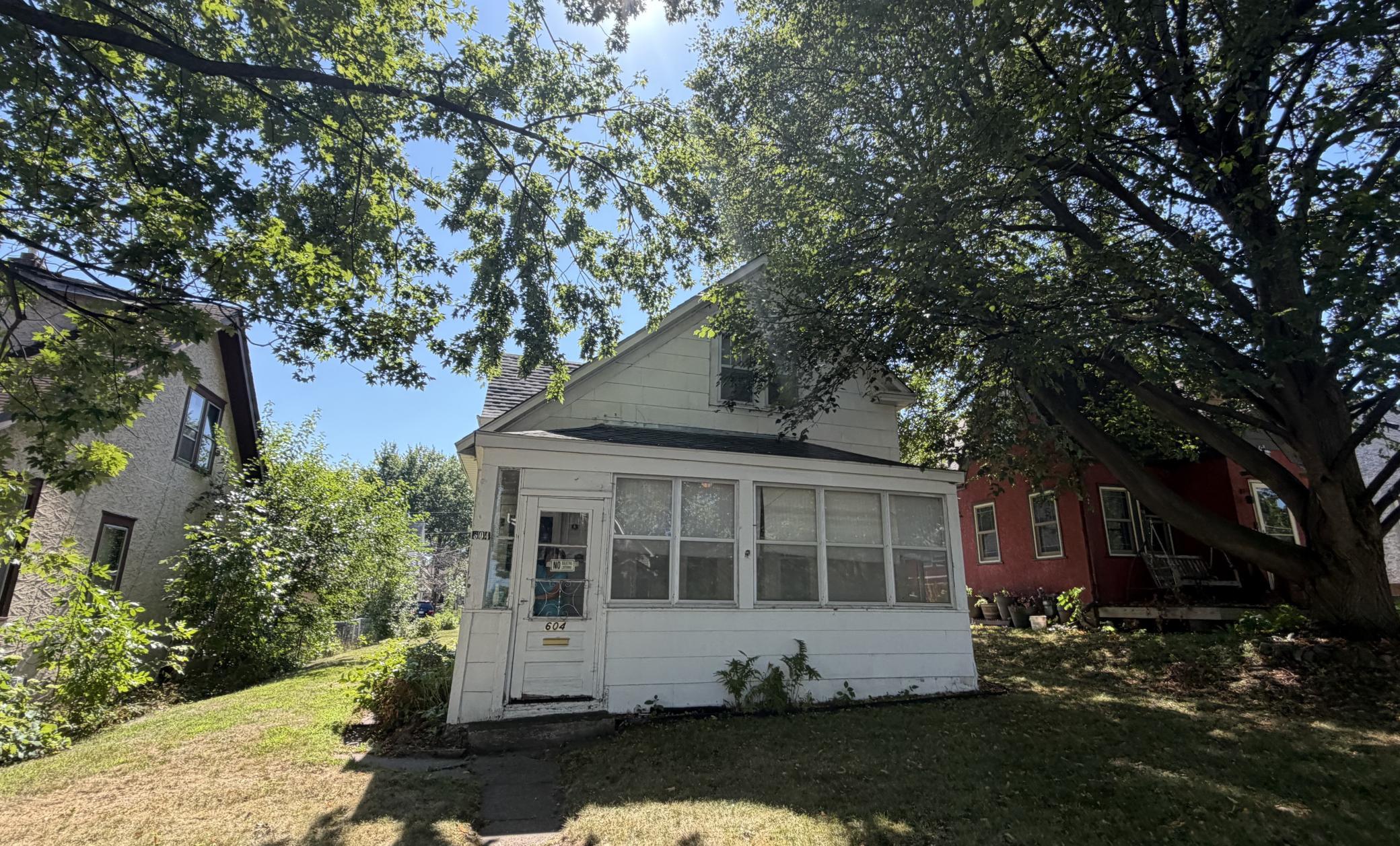 604 Nevada Avenue E, Saint Paul MN 55130