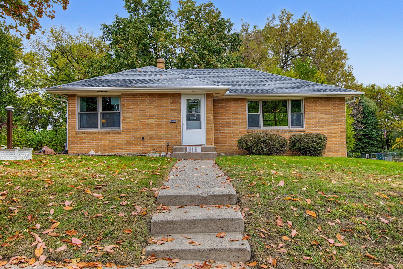 31 Belvidere Street E, Saint Paul MN 55107