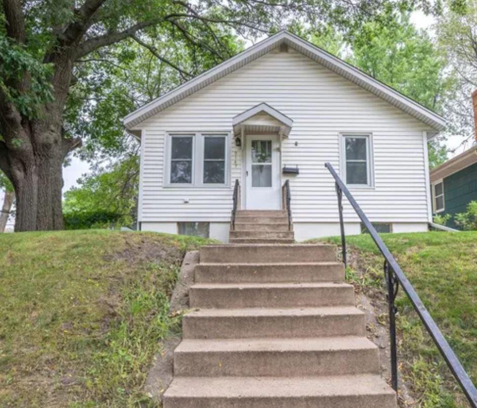 5147 Russell Avenue N, Minneapolis MN 55430