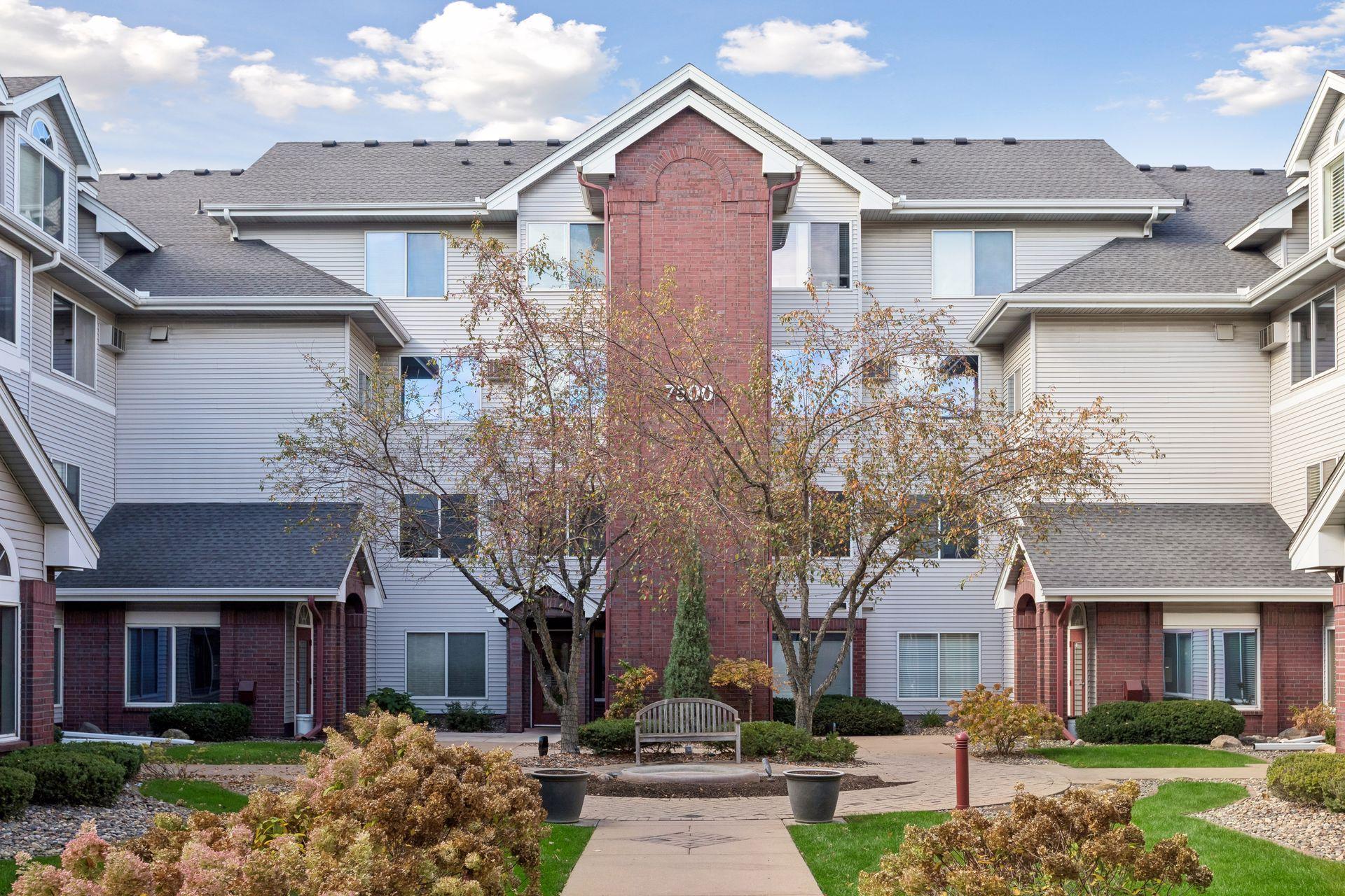 7500 Edinborough Way Unit 3304, Edina MN 55435