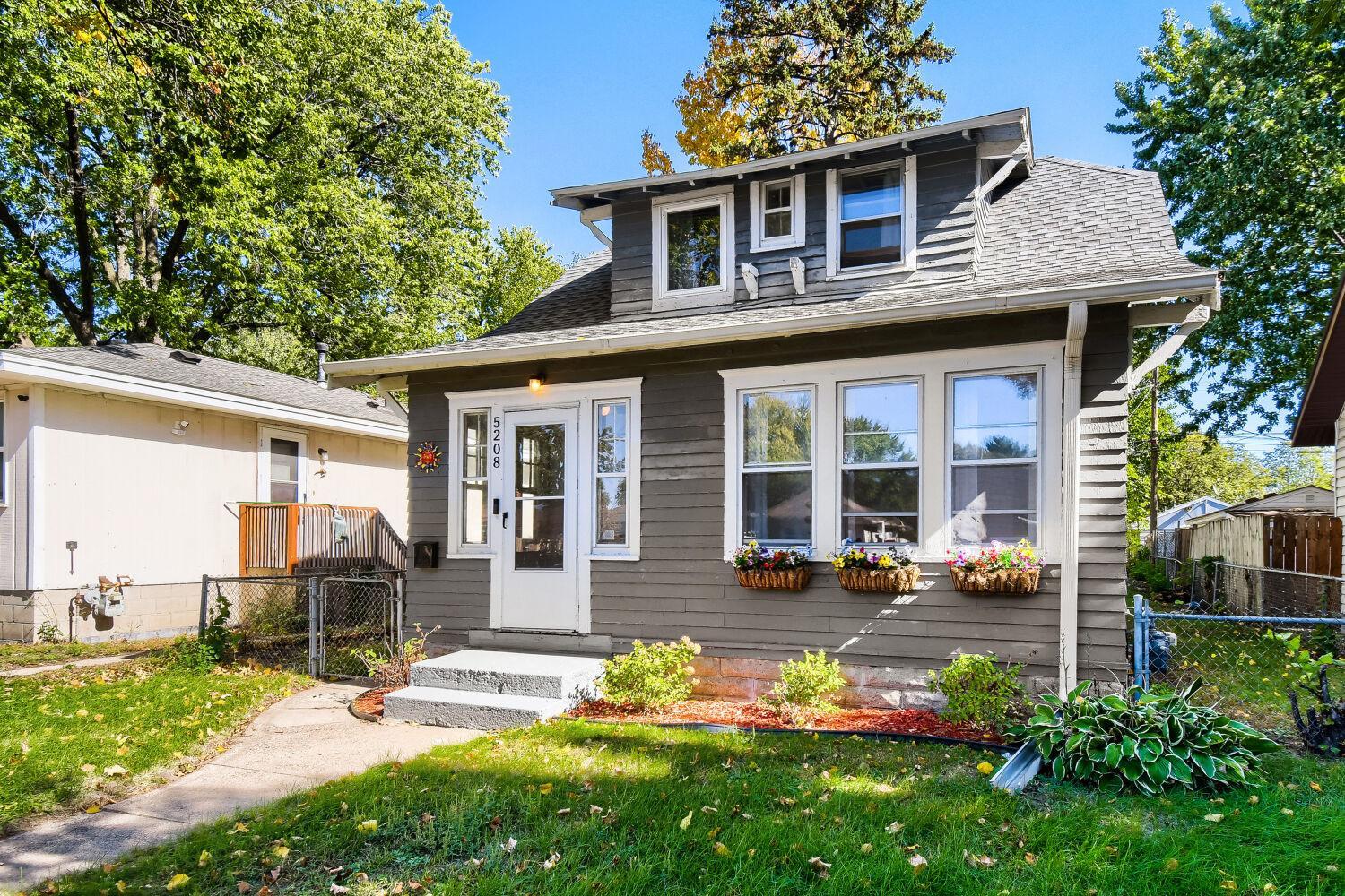 5208 Camden Avenue N, Minneapolis MN 55430