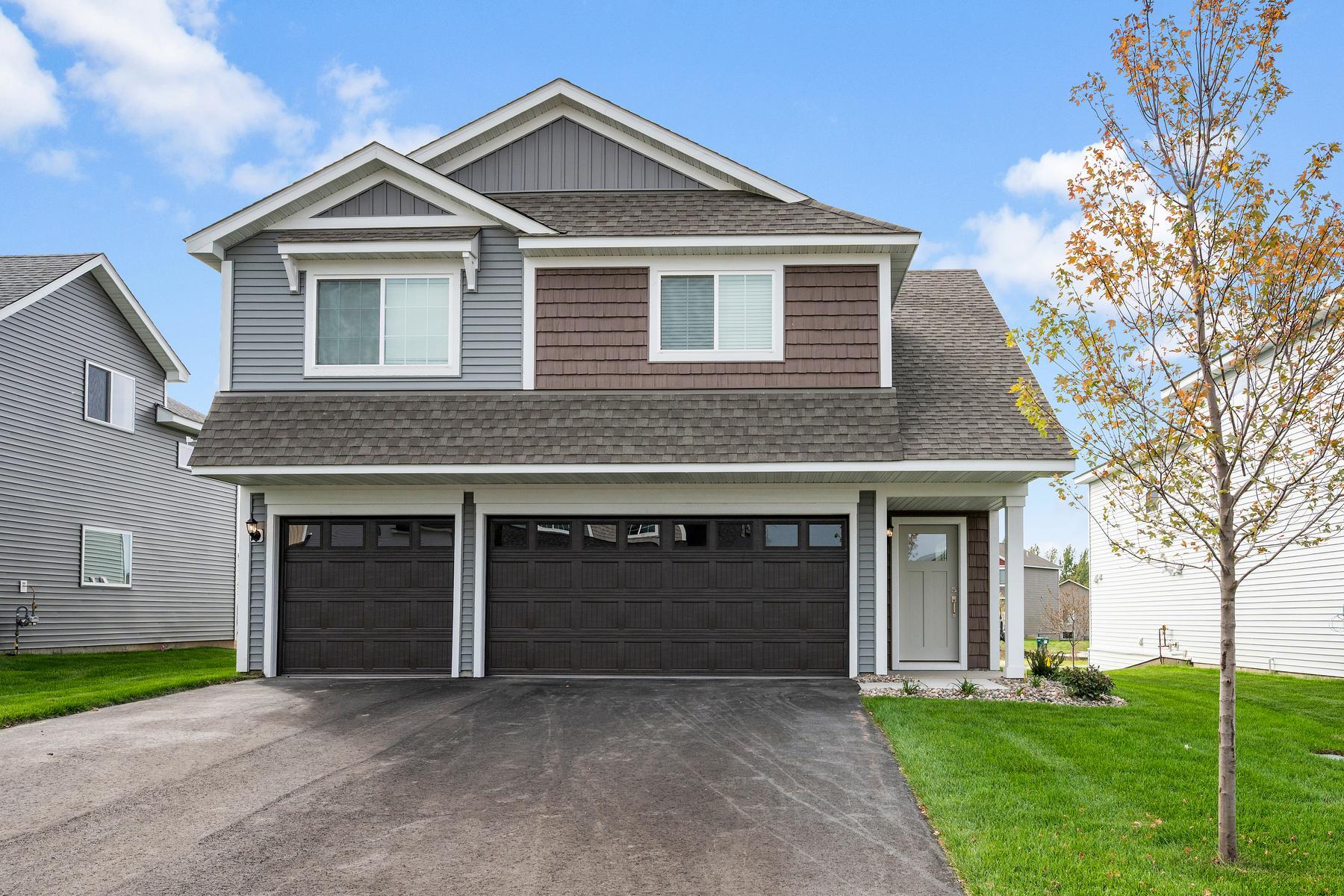 605 Redwood Loop N, Cambridge MN 55008