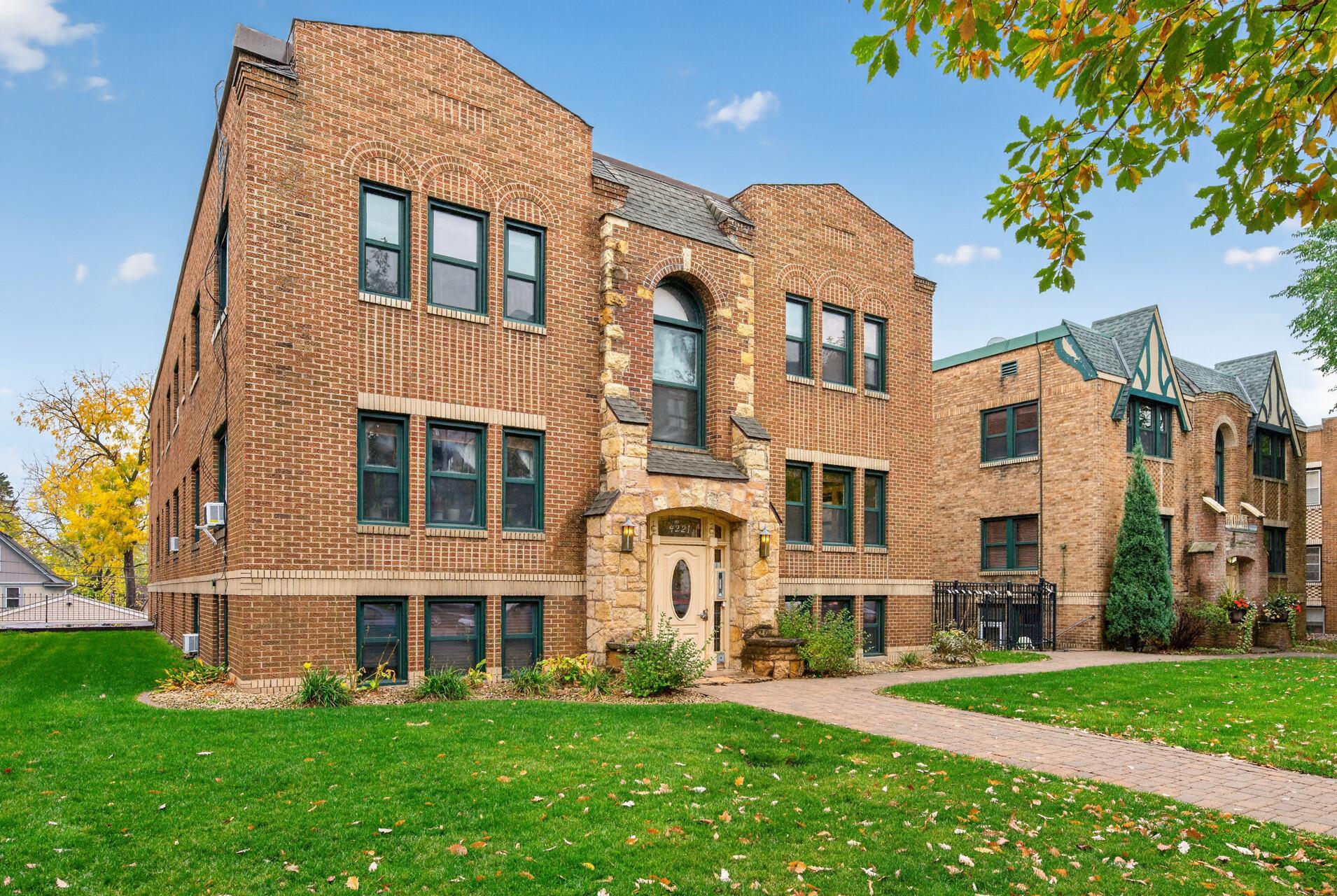 4221 Nicollet Avenue Unit 100, Minneapolis MN 55409