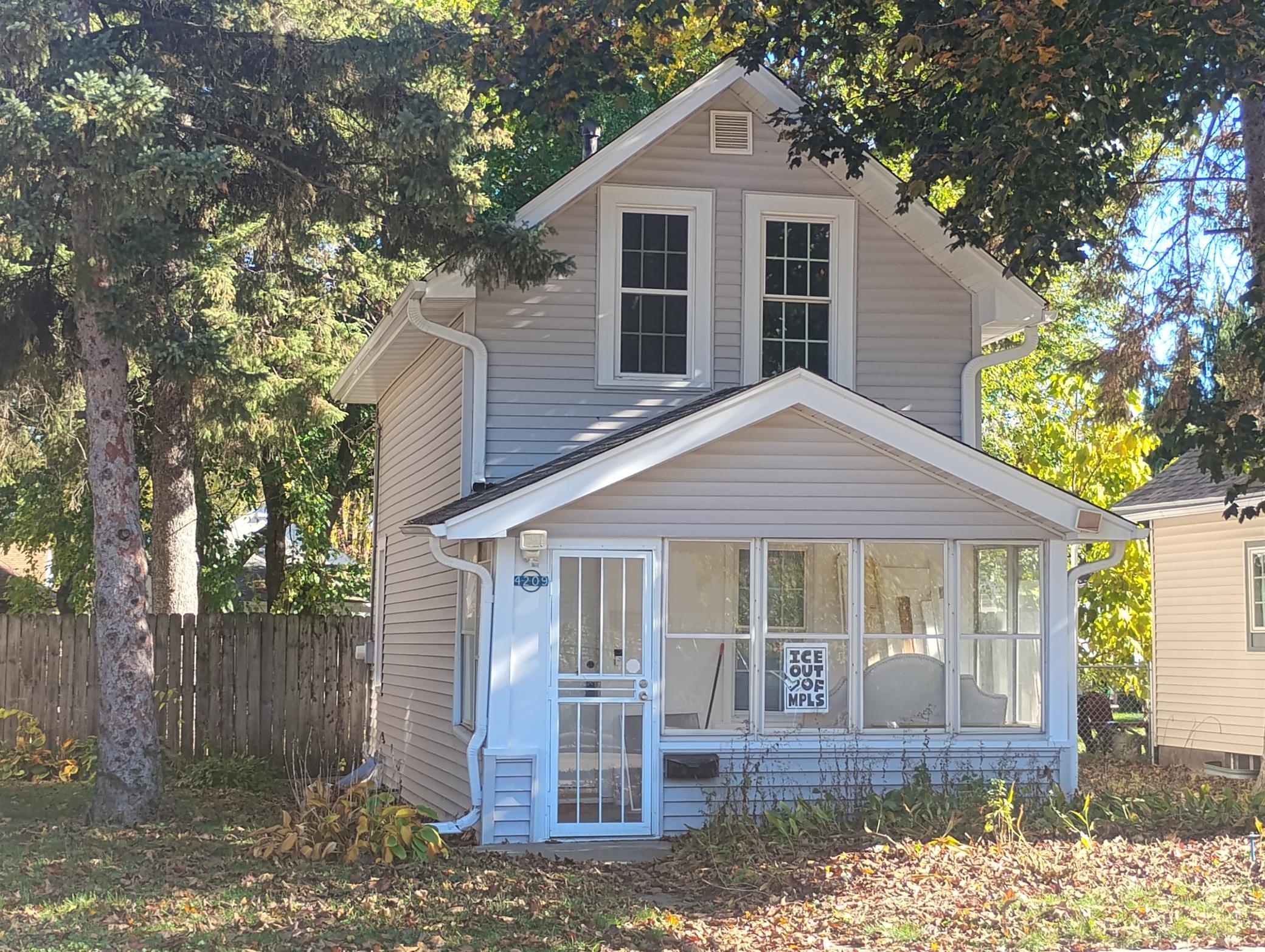 4209 39th Avenue S, Minneapolis MN 55406