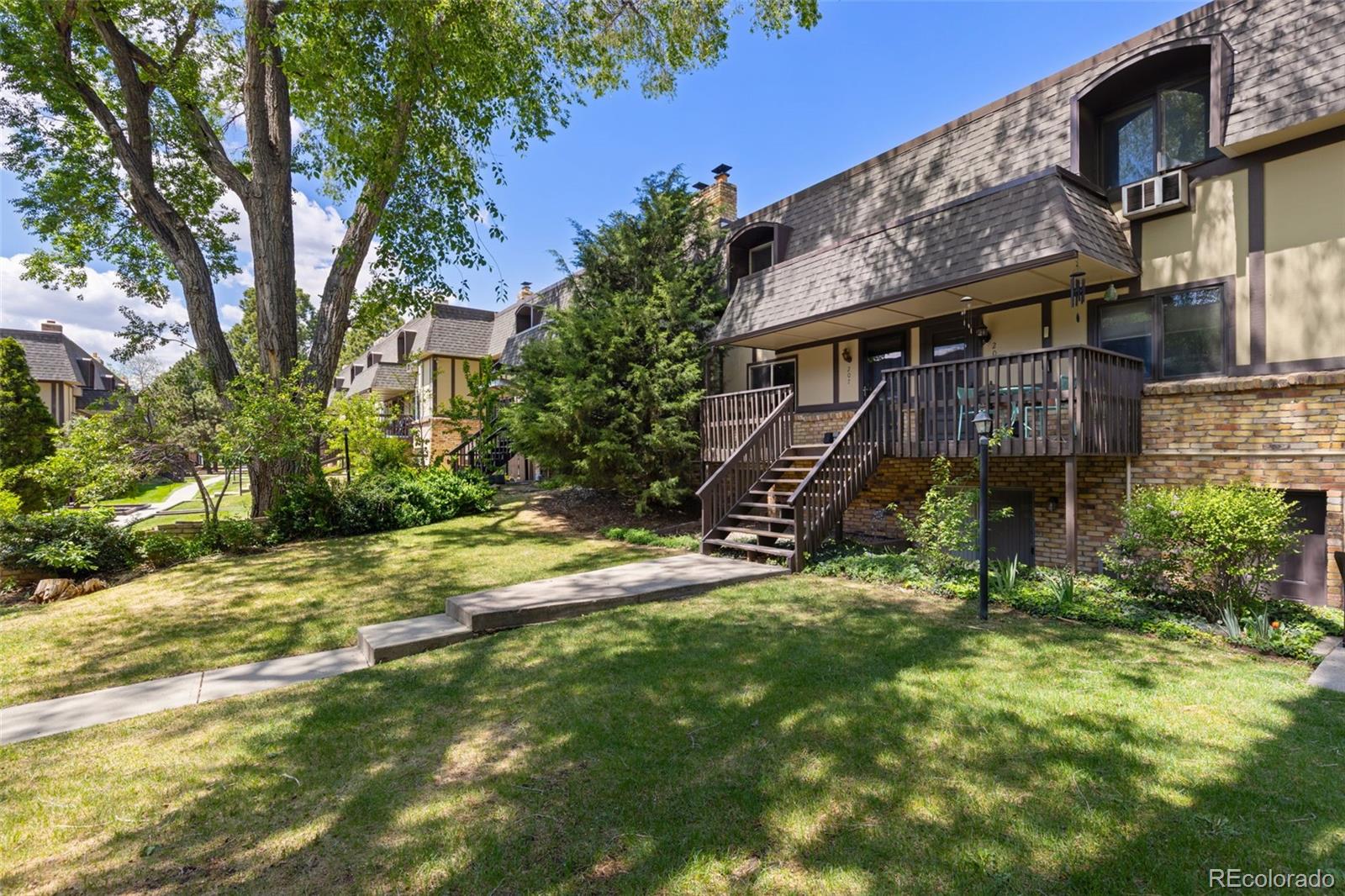 8060 W 9th Avenue Unit 207, Lakewood CO 80214