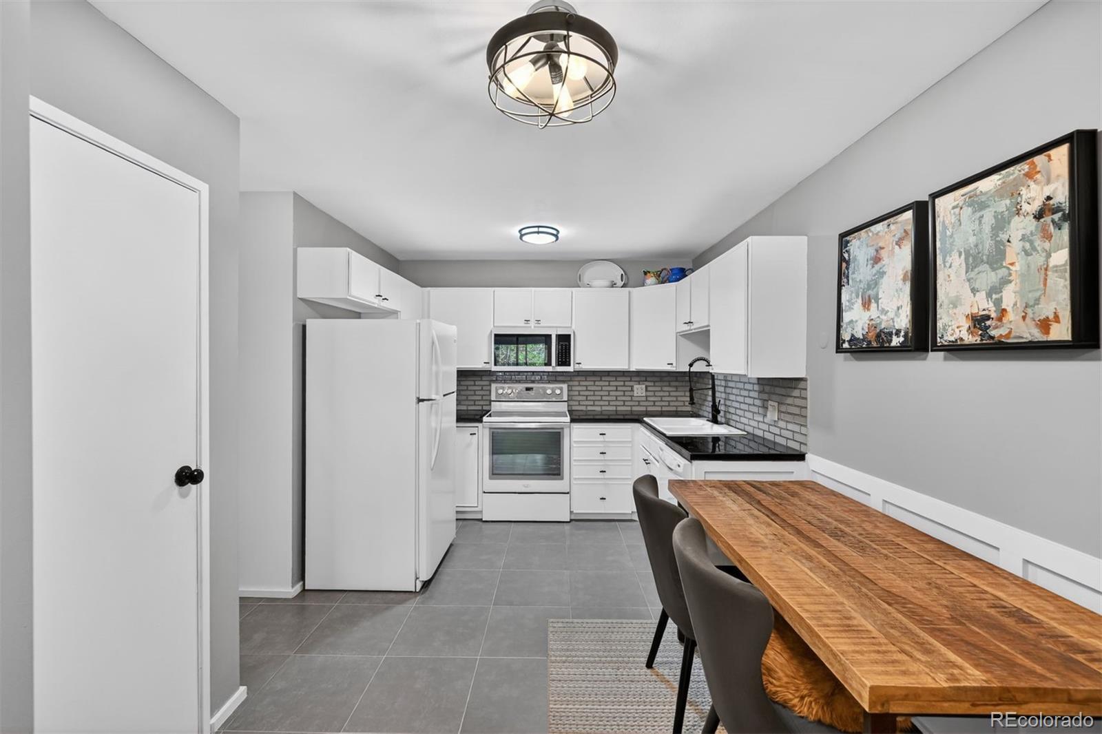 3184 S Heather Gardens Way Unit 408, Aurora CO 80014