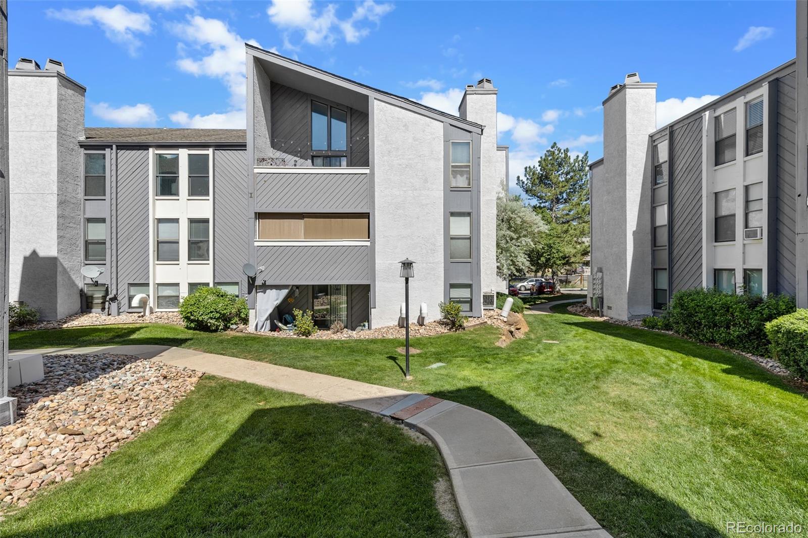 9867 E Peakview Avenue Unit E1, Englewood CO 80111