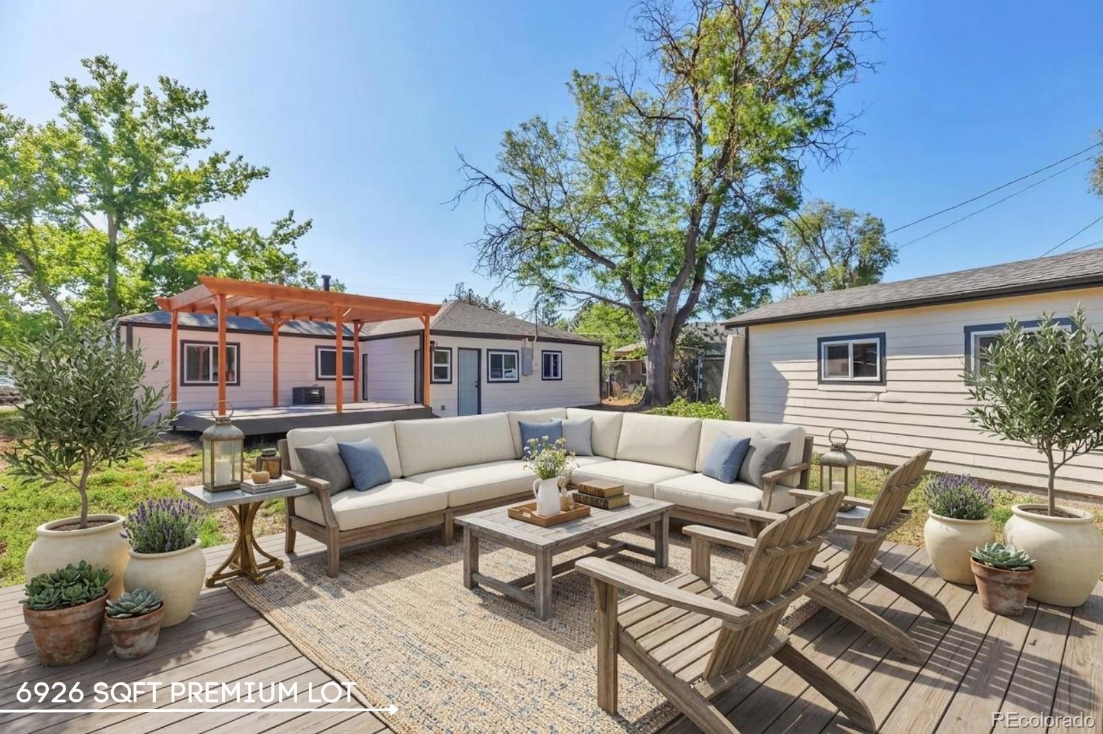 815 Zion Street, Aurora CO 80011