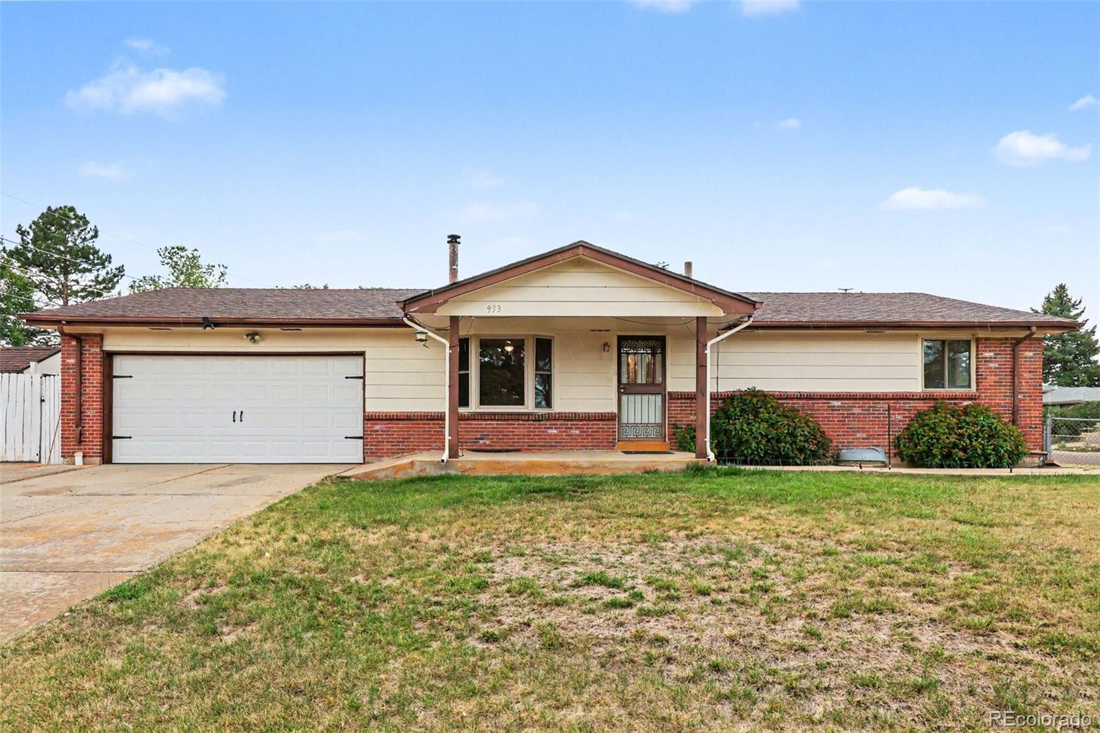 933 Nelson Street, Lakewood CO 80215
