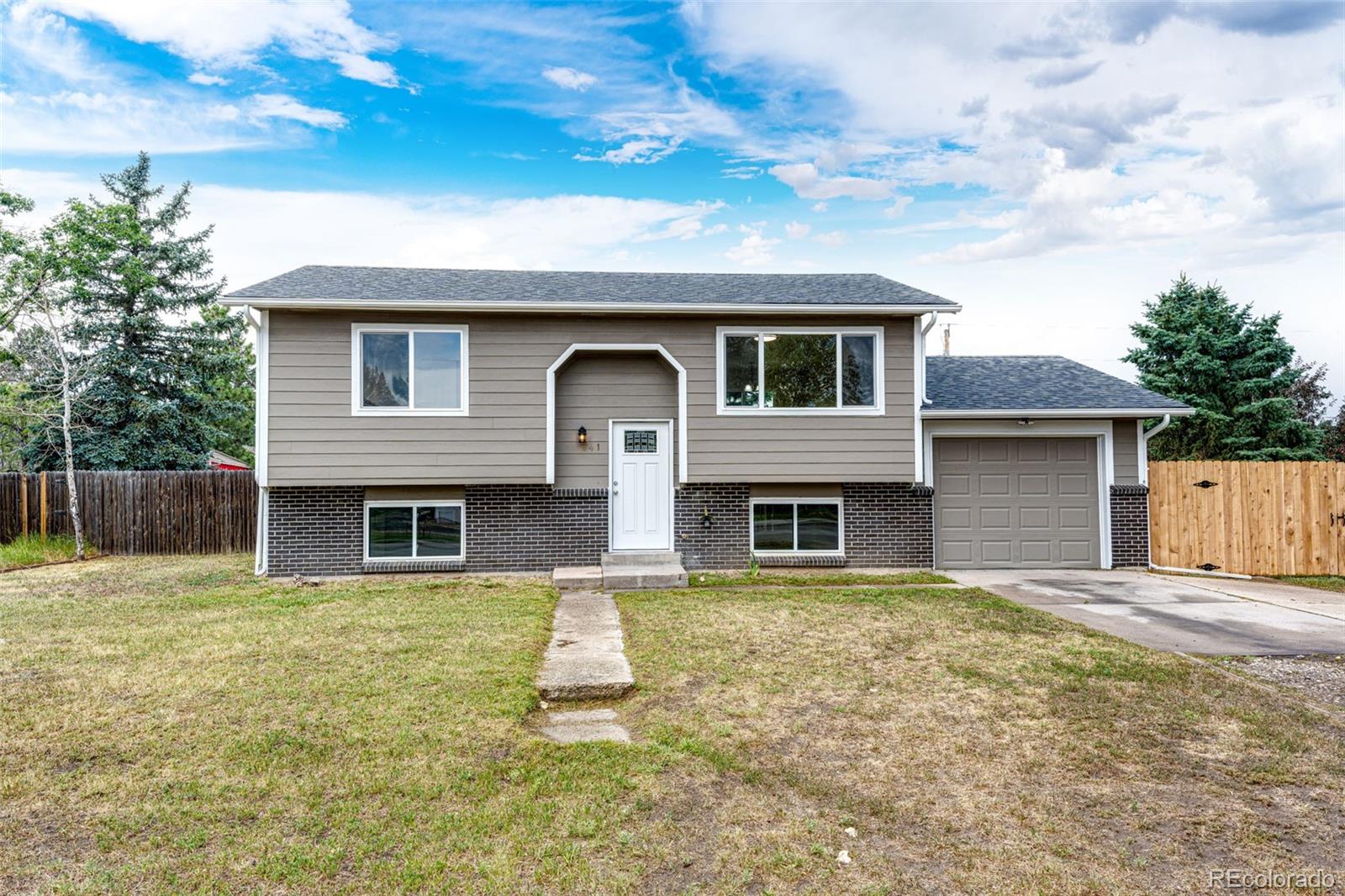 841 S Elbert Street, Elizabeth CO 80107