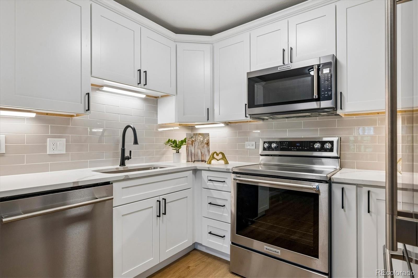 605 S Alton Way Unit 12A, Denver CO 80247