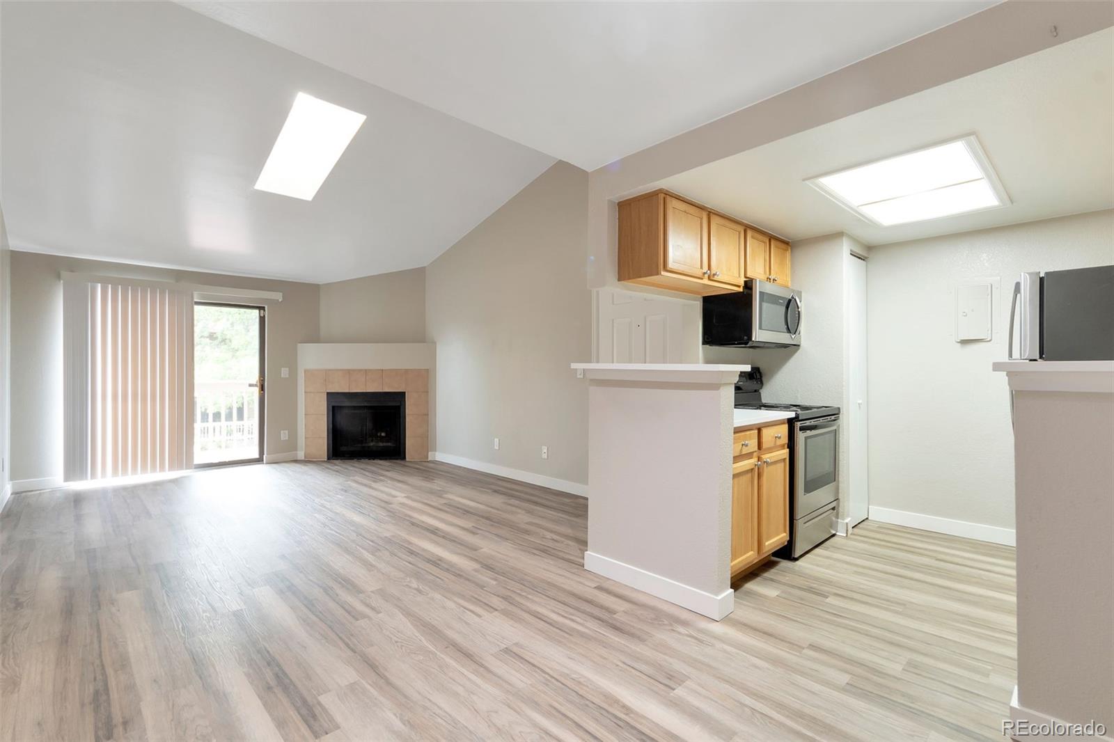 10323 E Peakview Avenue Unit J201, Englewood CO 80111