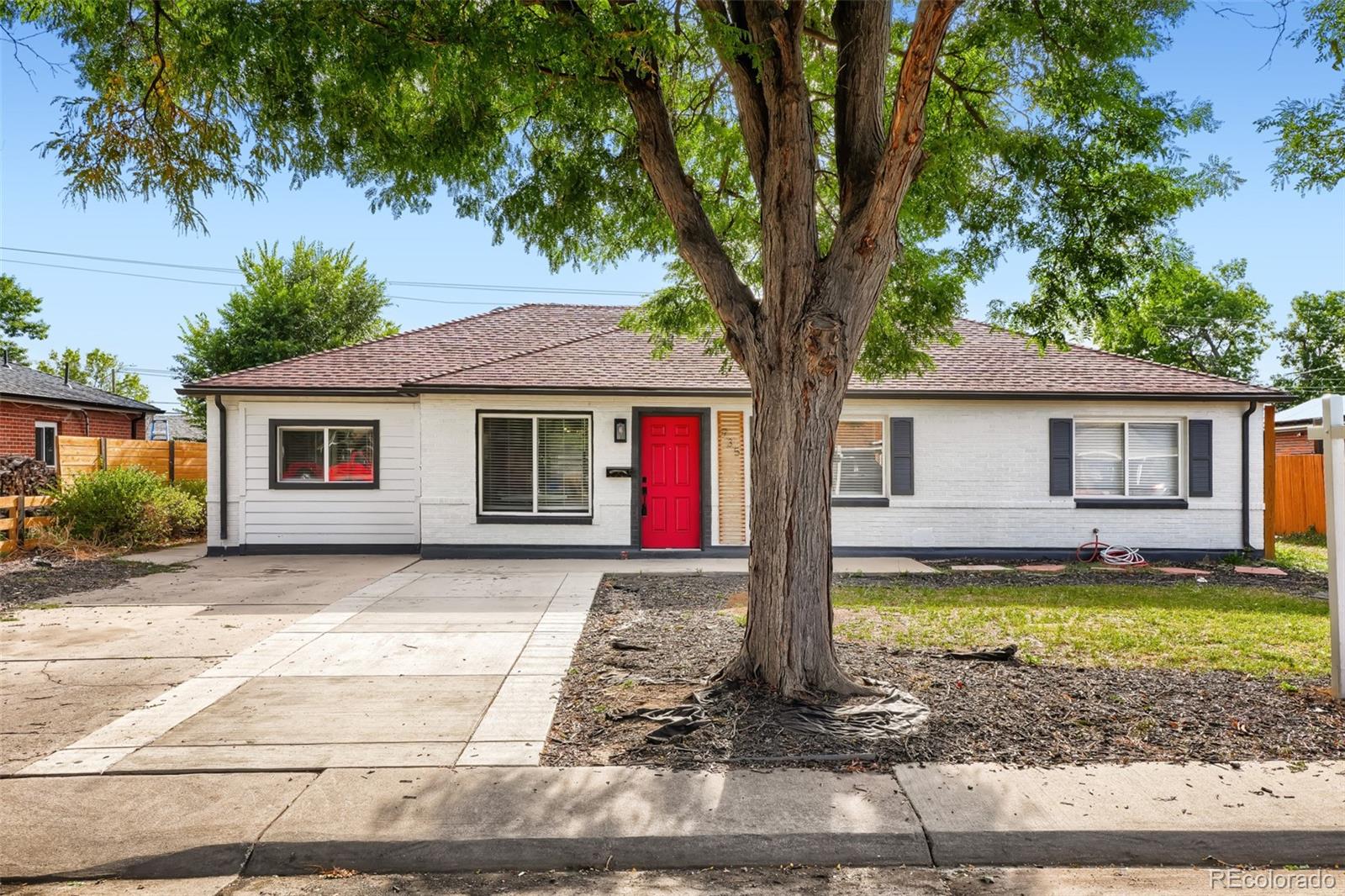 935 Quari Street, Aurora CO 80011
