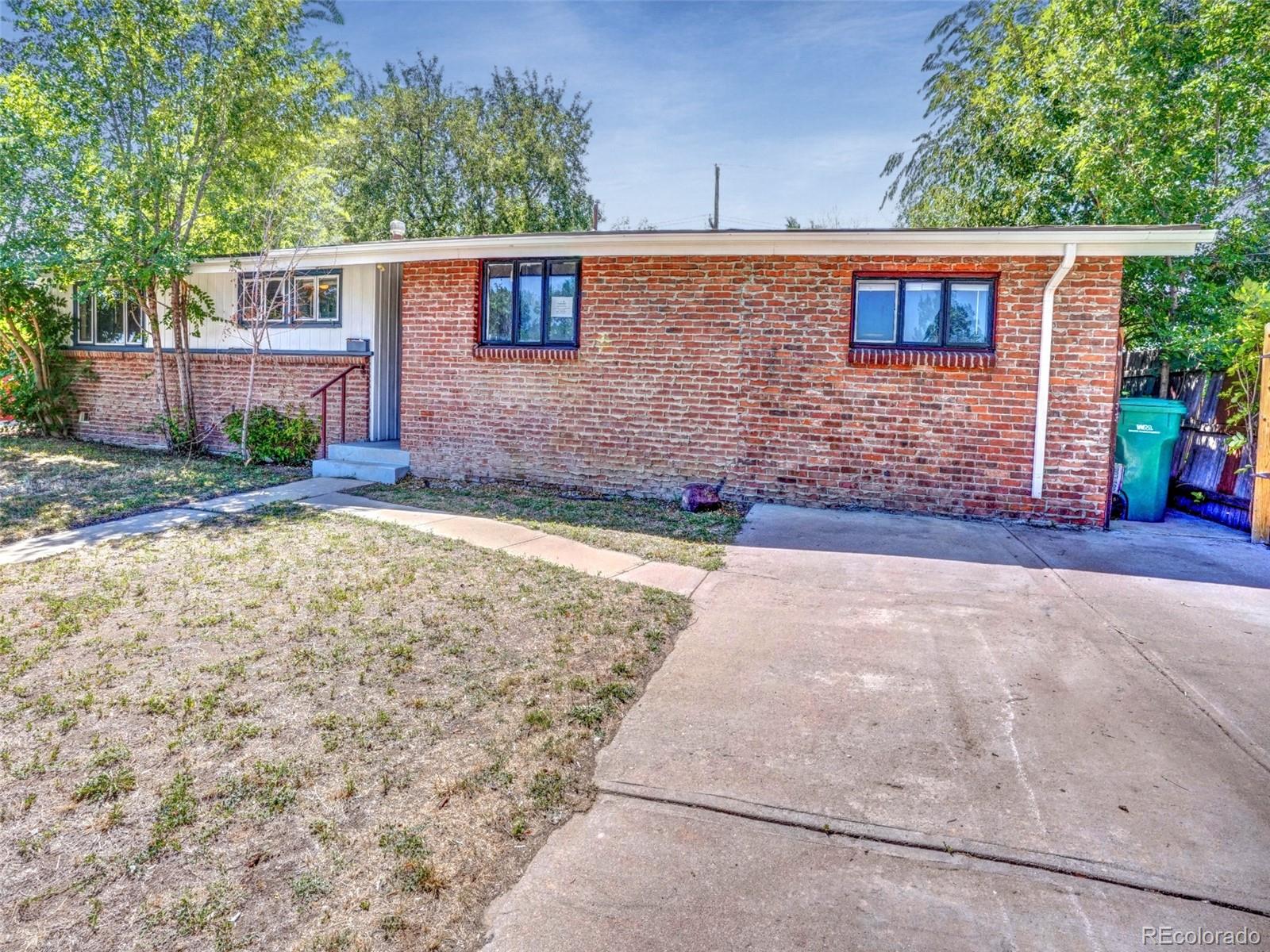 7789 Greenleaf Lane, Denver CO 80221